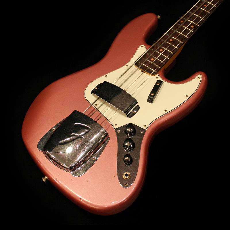 イケベ楽器楽天ショップの1964 Jazz Bass (Burgundy Mist Metallic / Journeyman Relic)【Fender ロゴ入りキャンピングチェアプレゼント】 Fender Custom Shop (新品)｜アングル2