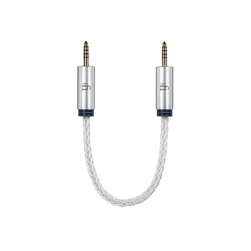 ■商品紹介【製品の特長】★ファンタスティック「4」iFiの4.4mm to 4.4mm cableはOFHC（無酸素銅）の連続鍛造銅、銀メッキマトリックス14AWG線を使用し、最高の信号伝送を実現しています。弊社のZENシリーズに接続する場合であろうと、他のバランス・コンポーネントに接続する場合であろうと、このオーディオファイル・グレードのケーブルがリスニングを改善してくれます。最高品質のバランス信号伝送と最小限の干渉を実現するために作られたケーブルなのです。●最高のシールド性能ケーブルの構造は、特製のヘリックス（螺旋）デザインで、線間容量/インダクタンス/インピーダンスの関係においてインピーダンスが最小になるように設計されています。最小インピーダンスを目指したヘリックスデザインは、独自のシールド構造が実現しています。RFI/EMI（電磁干渉／無線周波数干渉）ノイズからケーブルを保護し、可能な限り最高にクリーンな伝送経路を生み出しているのです。ケーブルを絶縁するために、外被には優れた比誘電率と耐電圧AC 1500Vを備えた柔軟なHDポリマー（RoHS準拠）を採用しています。・4N無酸素、連続鍛造銅が究極の導電率と耐腐食性を実現します。・5N銀メッキが最小の表皮効果と完璧なオーディオ信号伝送を実現します。・柔軟かつ特性に優れたHDポリマーが内部の線材を保護します。・断線しにくく、より線構造のシールド・ケーブルです。・ヘリックスデザインによって最小のインピーダンスを実現しています。・表面粗さを小さくし、精密に加工されたiFi独自のスムーズ・サーフェス・コネクターのプラグは4.4mmジャックを保護し、製品寿命を延ばします。また、プラグ部とボディ部の間にある1mm厚のエッジが精密な接続を実現します。【製品の仕様】構造：線間容量/インダクタンス/インピーダンスの関係においてインピーダンスが最小になるように設計したヘリックスデザイン線径：14AWG導体素材：OFHC（無酸素）連続鍛造銅、銀メッキ線絶縁材：HDポリマーシールド：ヘリックスデザインによる独自構造耐電圧：AC 1500Vコネクター：iFi「FINAL」4.4mmコネクター絶縁抵抗：100MΩ長さ：300mm(プラグ先端間)重量：25g検索キーワード：イケベカテゴリ_レコーディング_ケーブル・変換プラグ_ラインケーブル_iFi audio_新品 SW_iFi audio_新品 JAN:5060738784097 登録日:2026/08/13 アイファイオーディオ