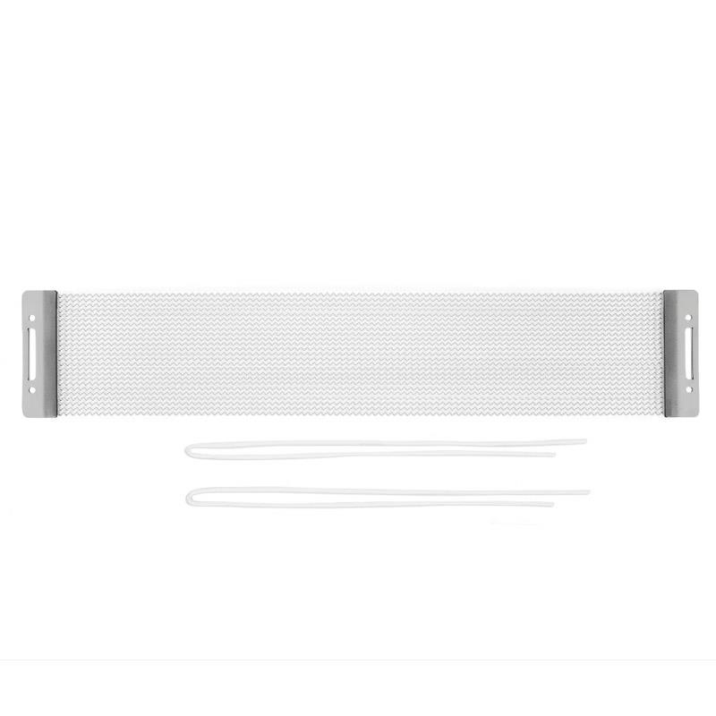 ■商品紹介14インチ用、ハイカーボンスティール製ワイヤー25本仕様のスナッピー。 ハイカーボンスティールならではの歯切れ良いタイトな音色を生み出します。また、20本仕様に比べさらに豊かなスネア音量と共に、よりまとまりのある残響を得られます。 スナッピーコード2本同梱。検索キーワード：イケベカテゴリ_ドラム_その他ドラムアクセサリ_YAMAHA_新品 SW_YAMAHA_新品 JAN:4957812670265 登録日:2025/05/19 ヤマハ やまは