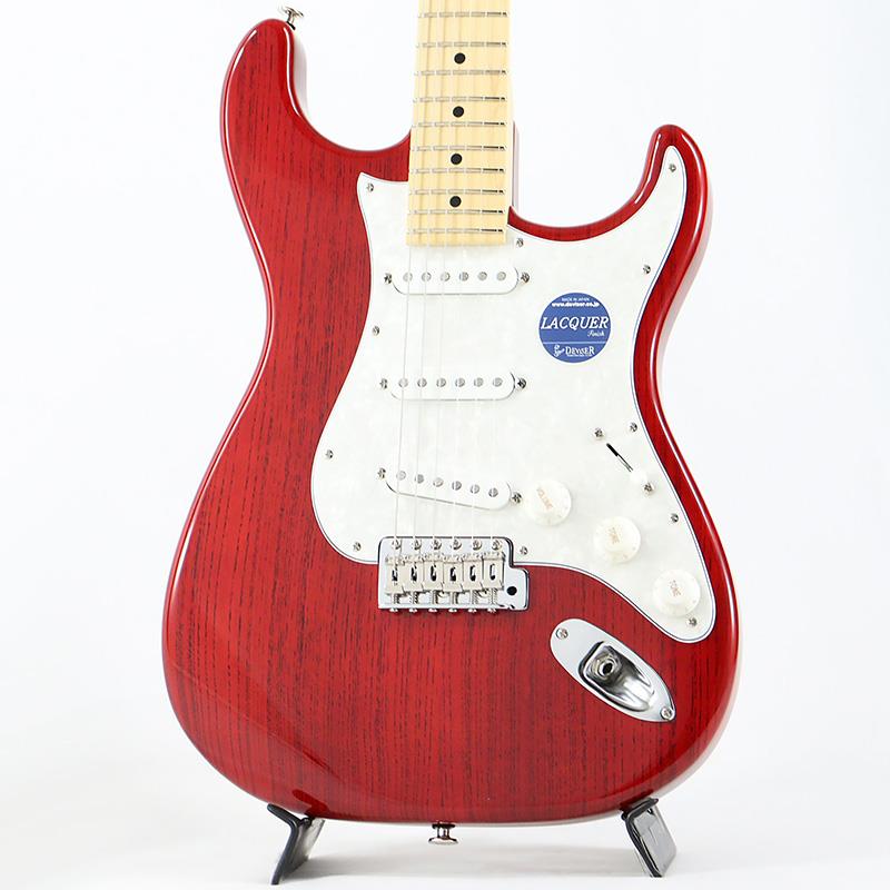 ■商品紹介momose Custom Craft Guitarその高い完成度に定評のある「モモセ」。ビンテージギターの基本構造を継承しながら、より現代的なアップデートを随所に盛り込んだORIGINALシリーズ。「材の個性に応じた加工により材の鳴りをそのまま引き出す」という百瀬氏の製作理念を形にしたラインナップです。ジョイントプレートを落とし込んだヒールカットやウッドバインディング、更にはオリジナル・ヘッド・ストック等、momoseならではのスペックが詰め込まれた大人気モデルです。コチラはアッシュボディにメイプル指板採用の「MC2-STD/M」。これぞ「Made In Japan」の底力！【momose MC Model】momoseが追求したビンテージSTの基本構造を継承した、トラディショナルな鳴り・音色。そして、現代的なプレイアビリティーを重視したカスタマイズを更に推し進め、momoseが提唱してきた 「材それぞれの質量・弾力性・響きなどの個体差に応じた加工」 を中心理念に据え、完全な手工制作によりビンテージ・スタイルの可能性を追求。更なるトータルクオリティーを独自のオリジナルスタイルに昇華し、満を持して完成させました。ハイポジションへのスムーズなシフトと、プレイアビリティーを考慮し、カッタウェイ部を若干広くとったボディーシェイプにデザイン。そして、クラシカルなテイストを持たせながらもインパクトのあるヘッドシェイプを採用しています。アジャスト部は瞬時のセッティングを可能にする設計を引き継ぎながらその形状を見直し、更にストレスないアジャストを可能にしました。滑らかな弾き心地を生む、半艶消しの極薄トップラッカーと丹念なサンディングで仕上げたネックシェイプは更にそのグリップフィールに拘り磨きを掛けています。ハイポジション、またはチョーキング時の音詰まりを解消する210Rのフィンガーボード、正確なピッチでフィンガリングのしやすいミディアムサイズで少し高めのジム・ダンロップUSA#6105フレットの仕様はそのままに、フレットのタング部を覆う様に指板と同材のウッドバインディンを指板サイドに施す事で、更に滑らかなネックグリップを実現し、過酷な状況下での使用による「バリ」のトラブルをも防止します。ネックジョイントにおいても、ジョイントプレートを使用したトラディショナルな手法を引き継ぎながら、更なる演奏性を追及した落し込み加工と同時に独自のヒールカットを採用。そして使用するジョイントプレートは音質を追求した高密度素材を使用しています。その他、高精度なピッチの維持を可能にするGOTOH社のマグナムロック機構を搭載したチューナー、弦ピッチ10.8mmの特注ブリッジなど品質への拘りは随所に及びます。アッセンブリーもUSAの最高品質のパーツのみで固められ、ノイズ対策の為の導電塗料によるシールディングも綿密に施されています。そして、材の自然な音色を素直に引き出す事で多くのプレイヤーに多大な評価を得た、YUTA VS-1ピックアップを同じく標準装備しています。※画像はサンプルです。製品の特性上、杢目、色合は個体ごとに異なります。■仕様詳細SpecificationBody: Ash 2PNeck: MapleFingerboard: MapleNut: Oiled BoneBridge: GOTOH/GE108TSMachineheads: GOTOH/SD91-05M MGPickguard: WH 3P(2TS，WBD，NA)，Pearl WH(STB，STR)Fret: JESCAR FW9662-NSPickups: momose VS-1Controls: 1Vol，2Tone，5Way PU SelectorScale Length: 648mm(25.5inch)Width at Nut: 42.0mmFingerboard Radius: 210RFinish: Top Lacquer or Oil-FinishString: Elixir NANOWEB Light(.010-.046)Accessories: プロテクトケース、六角レンチ、保証書検索キーワード：イケベカテゴリ_エレキギター_STタイプ_momose_MC Models (Original ST Type)_新品 SW_momose_新品 JAN:4582140806231 登録日:2024/08/28 エレキギター モモセ 百瀬