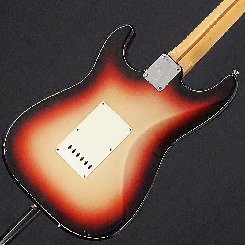 イケベ楽器楽天ショップのUSED 中古 1958 Stratocaster (3-Color Sunburst) [SN.CN700648] フェンダー Fender Custom Shop (ユーズド やや使用感あり)｜アングル2