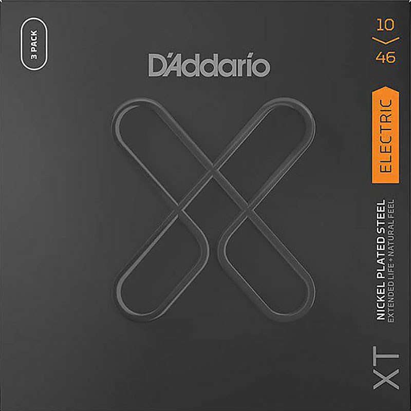 ■商品紹介D’Addario XT SeriesEXL、EXP、そしてNYXLとギター弦を進化させてきたD’Addarioから、最新のコーティング弦『XT』が誕生しました。D’Addario社では、独自の最新コーティング・テクノロジーとこれまでに開発してきたNYSteelといった素材やFusion Twistsのような革新的要素を組み合わせ、実現が難しいと言われてきたノンコーティング弦のようなナチュラルなトーンと タッチフィーリングを併せ持ったロングライフの弦の開発に取り組んできました。XTシリーズは、独自のコーティング・テクノロジーによってハイカーボン・スチールを芯線とした巻弦とプレーン弦の全てに コーティングを施したことでかつてない長寿命化を実現し、強度、ピッチ安定性、耐腐食性においてこれまでのコーティング弦にはなかった 高いパフォーマンスを誇る弦がついに完成しました。＜ナチュラルなトーン＞ノンコーティング弦の倍音と同じくらい長く明瞭なトーンを奏でます。＜抜群のピッチ安定性＞従来の弦に比べ131％もチューニングの安定性が向上しました。＜ピッキング時の強度向上＞強度テストにより最大で42%も強度がアップし切れにくくなりました。※こちらは3セットパックです。・型番: XTE1046-3P (Regular Light/3 Set Pack)検索キーワード：イケベカテゴリ_楽器アクセサリ_弦_エレキギター弦_D’Addario_新品 SW_D’Addario_新品 JAN:0019954336592 登録日:2021/05/20 エレキギター弦 ギター弦 エレキ弦 ダダリオ