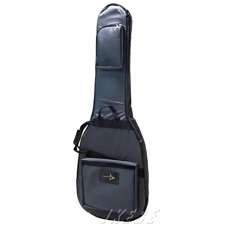 ■商品紹介プロ・ミュージシャンからも認められる耐久性抜群の素材を使用した高級ギグケース。外装はパラシュートにも使用されているナイロン地を採用、ヘッド部と底部に装着されているインナー・パッドは厚さ1.5mmのベルポーレンと20mmのウレタンで出来ており、横方向からの衝撃のみならず、倒した時の衝撃にも非常に強く設計されています。日本製で一枚一枚手作りで作られているため、縫製などのホツレの修理はもとより、国内生産だからオーダーメードにも素早く対応。変形ギター等のオーダーにも対応します。内容量の大きいポケットやダブルショルダーなど使い勝手もGOOD!■JB/PB用?ジャズベース/プレシジョンベース/など基本的なエレキベースシェイプのベースであれば収納が可能です。ネックサポートは標準では付属しません。ヘッド角のあるベースを収納される際は、別売のネックサポートを合わせてご購入ください。■サイズ(約)：全長120cm/ボディ上幅37cm/ボディ下幅40cm/厚み7cm※表記されているサイズはケースの内寸です。楽器のサイズが表記されているサイズより小さかったとしても楽器シェイプによっては収納できない場合がございます。※予告なく仕様変更を行う場合があります。※ケース内部のレザー(合皮)がラッカー塗装等のデリケートな塗装の場合、反応する場合がございます。予めご了承ください。ラッカー塗装ギター、ベースでのご使用の場合、本体が直接触れる部分はギタークロスなどで保護してください。また、塗装状況の優れないギター、ベースにつきましても塗装が反応する懸念がございますので長期間に渡るケース内での保管はお控えください。※楽器収納時のトラブルはいかなる場合でも責任を負いかねます。(塗装、キズ、破損など)※楽器本体は付属しません。【※ご注意下さい※】受注生産品につきましてはご注文確定後に生産が始まりますので、お届けまでに約1〜2ヶ月ほどのお時間を要します。また、受注生産品には代金引換をご利用頂けませんのであらかじめご了承下さい。検索キーワード：イケベカテゴリ_楽器アクセサリ_ケース_ベース用ケース_NAZCA_新品 SW_NAZCA_新品 JAN:4560184901600 登録日:2022/06/26 ベースケース ベース用ケースナスカ