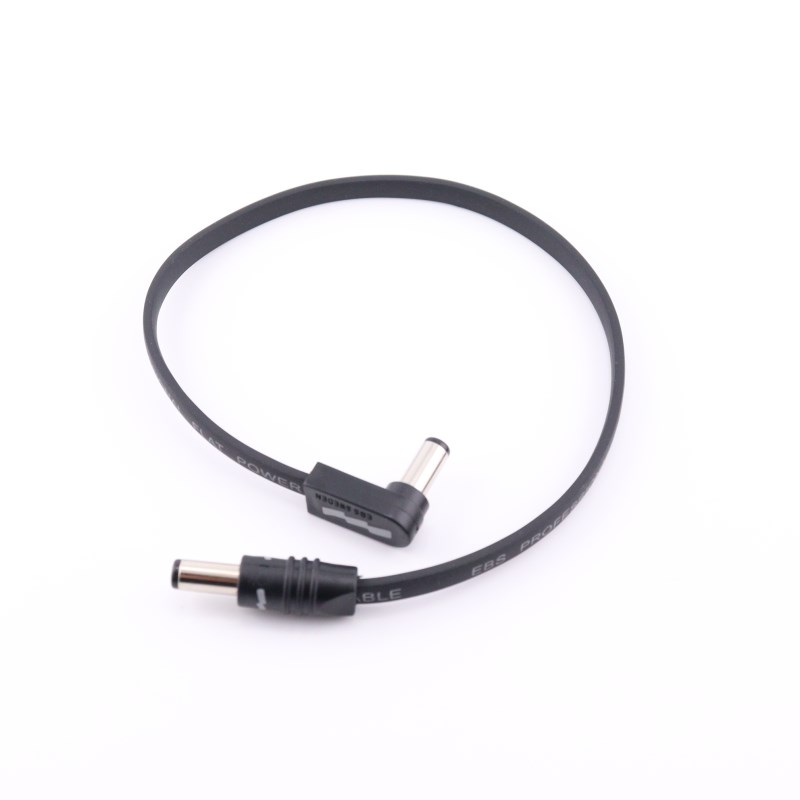■商品紹介Flat DC cables4種類の長さ（18， 28， 38， 48cm）と2種類のプラグ形状（S/L， L/L）を選べるので、エフェクターボード構築の際にパワーサプライに付属のDCケーブルから差し替えることにより、より省スペースでスマートな配線が可能になります。断線に強く安定した電力供給を可能にするフラットタイプのケーブルによりトラブル防止にも役立ちます。検索キーワード：イケベカテゴリ_エフェクター_電源周辺機器_その他電源関連アクセサリ_EBS_新品 SW_EBS_新品 JAN:7332100076030 登録日:2025/05/06 パワーサプライ 電源