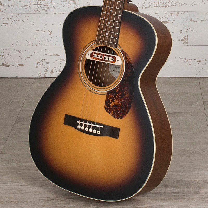 ■商品紹介〜 Guild Acoustic Guitar Westerly Collection 〜M-240E トルバドールはコンパクトなボディで60年代のフォーク全盛期に人気を博した「F-20」への敬意を形にしたモデルです。マホガニー材のアーチバックとソリッドシトカスプルーストップの組み合わせは豊かな倍音とバランスの取れたサウンドを奏でます。最大の特徴としてボリュームコントロール搭載のDeArmond Tone Bossハムバッキングピックアップを初期搭載しプラグドでもヴィンテージ感あふれるサウンドを奏でます。このコンパクトなモデルは豊かな響きのトラベルギターをお探しの方や手の小さなプレイヤーにおすすめです。[SPEC]トップ：ソリッドシトカスプルースサイド＆バック：マホガニーネック：マホガニーフィンガーボード：ローズウッドピックアップシステム：DeArmond Tone Bossフィニッシュ：マットGUILDデラックスギグバック付属※画像はサンプルです。検索キーワード：イケベカテゴリ_アコースティック・エレアコギター_エレアコギター_GUILD_新品 SW_GUILD_新品 JAN:0809870302692 登録日:2017/10/01 エレアコ ギルド