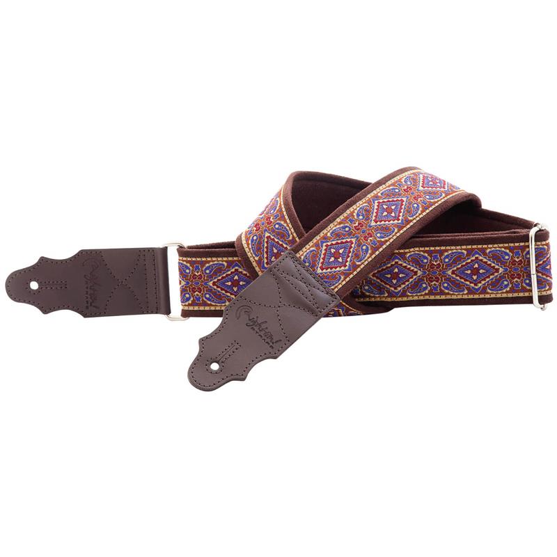 ■商品紹介STANDARD PLUS， Vintage Style Guitar Straps60年代のジャガード織ヴィンテージ風の生地を使用したモデル。鮮やかな発色とヴィンテージパターンの柄が特徴です。アコースティックギター、エレキギター、エレキベース等、幅広いモデルと相性が良いです。エンドタブにピックホルダーを装備。裏地のマイクロファイバーは吸水性に優れており、滑りにくいので、演奏時の快適性を高めています。また、2mm厚のラテックスをパッドに使用。クッション性を高め肩への負荷を軽減させます。エンドタブにはレザーを使用しています。86〜150センチメートル間を長さ調整可能。〜ブランド紹介〜RightOn! STRAPS(ライトオン！ストラップス)は、スペインでファッションブランドを手がけるGilcar社のブランドとして、2012年に生まれました。Gilcar社はDiesel、Zara、Massimo Dutti、Mango、Desigual、Adolfo Dominguez、Carolina Herrera等の国際的なブランドのベルト、バッグ、ブレスレットを始め、多岐にわたる革製品を作っております。品質に厳しいアパレル市場に製品を供給してきた歴史は40年以上に渡ります。スペック■素材：刺繍布■裏地：マイクロファイバー■エンドタブ：レザー■パッド：ラテックス■幅：5cm■長さ：86〜150cm■製造国：スペイン【※ご注意ください。こちらの商品はお取り寄せ品です。※】メーカー在庫がある場合は約1週間程度でご用意可能ですが、在庫切れの場合は数週間を要する可能性がございます。また、メーカー入荷状況によってはご用意できない可能性もございますので、予めご了承ください。お急ぎのお客様はメール、または、お電話でお問い合わせ下さいませ。検索キーワード：イケベカテゴリ_楽器アクセサリ_ギターストラップ_RIGHTON STRAPS_新品 SW_RIGHTON STRAPS_新品 JAN:4515515003607 登録日:2025/11/09 ストラップ ギターストラップ ライトオン