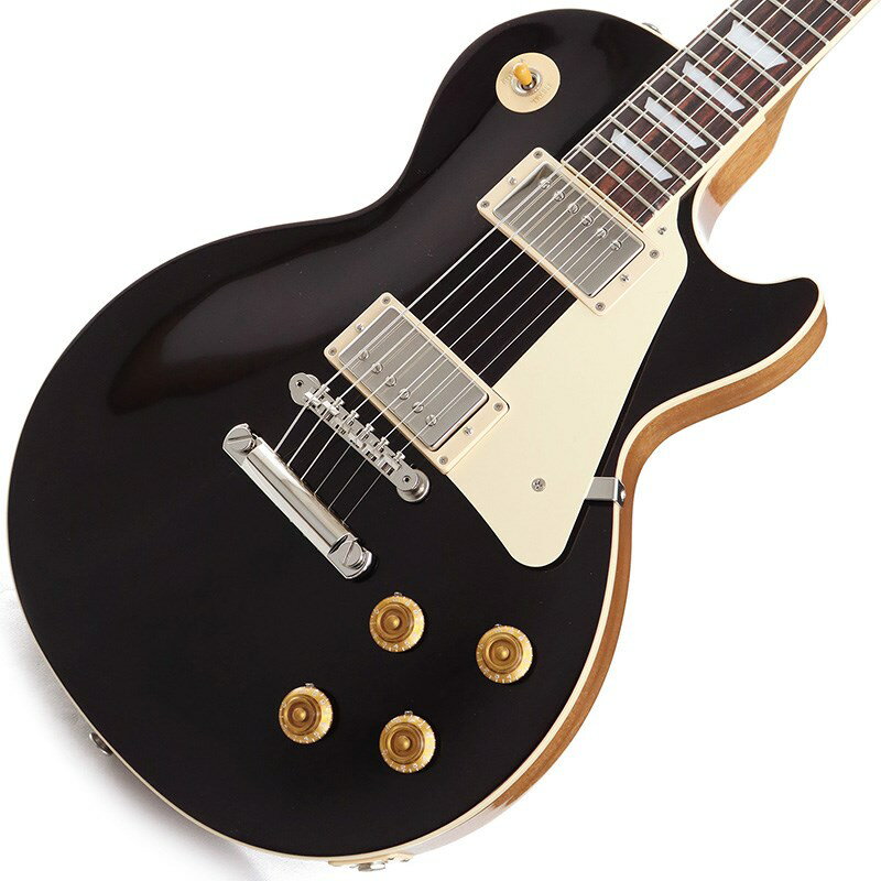 ■商品紹介Gibson Les Paul Standard '50s Custom Color SeriesCustom Color Seriesは、1960年代のギブソンのクラシカルなカスタムカラーと、近年のリミテッドランに採用された人気カラーからインスピレーションを得て誕生したモデルであり、ギブソンファンの皆様に、エキサイティングなカラーのレスポール・スタンダードをお届けします。ギブソンの定番モデル「レスポール・スタンダード」が入荷！コチラは、AAメイプルトップ、マホガニーバックを採用したクラシックな50'sルックスモデルです。ウエイトリリーフを施さないソリッドボディを採用、ネックシェイプは程よいグリップ感のある50s Vintageを採用しています。キャビティはトラディショナルモデルと同様に、基盤を使わず配線されており、コンデンサーはオレンジドロップが使われております。サウンドの要であるピックアップには、バーストバッカー1&バーストバッカー2を搭載。野太いクリーントーンはもちろん、歪ませても無骨でありながらもバランスの良いドライブサウンドを奏でてくれます。ギブソン王道のロックサウンドを求めるギタリストには是非ともオススメの1本です。是非この機会をお見逃しなく！■仕様詳細Weight≒4.13kgBodyMaterial: MahoganyTop: AA Figured MapleWeight Relief: NoneNeckNeck: MahoganyProfile: 50s VintageNut width: 1.695 / 43.05mmFingerboard: Indian RosewoodScale length :24.75 / 628.65mmNumber of frets: 22Nut: Graph TechInlay: Acrylic TrapezoidsHardwareBridge: ABR-1 Tune-O-MaticTailpiece: Aluminum Stop BarTuners: Vintage Deluxe with Keystone ButtonsPlating: NickelElectronicsNeck Pickup: Burstbucker 1Bridge Pickup: Burstbucker 2Controls: 2 Volumes， 2 Tones & Toggle Switch (Hand-wired with Orange Drop Capacitors)ハードケース付属検索キーワード：イケベカテゴリ_エレキギター_レスポールタイプ_Gibson_Les Paul Models_新品 SW_Gibson_新品 JAN:4570155995934 登録日:2023/12/14 エレキギター ギブソン レスポール