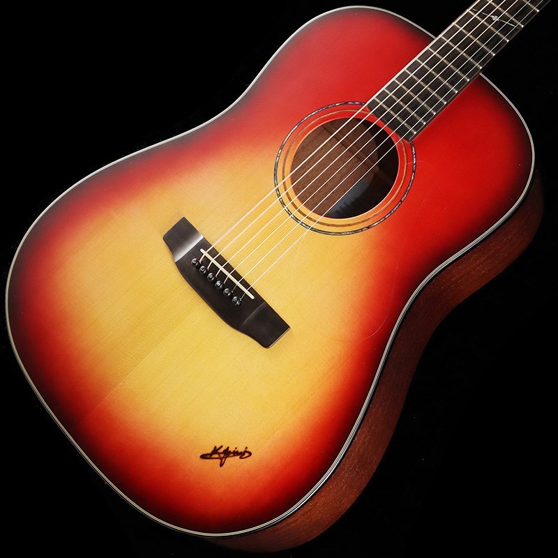 ■商品紹介確かなクオリティで人気のエンジェルシリーズ。その卓越した技術により世界中のミュージシャンを魅了し続ける国産アコースティックの老舗K・ヤイリが世に送り出した「LO-65」はスプルースをトップ材に、マホガニーをボディバックとネックに採用。ドレッドノートよりも一回り小振りなボディですが、鳴りも良く、その純然なアコースティックサウンドに魅了されることでしょう。※画像はサンプルです。製品の特性上、杢目、色合いは1本1本異なります。■仕様詳細TOP Solid: SpruceBACK/SIDE: MahoganyNECK: MahoganyFINGER BOARD: EbonyBRIDGE: Ebonyスケール(弦長) (cm): 64.5全長 (cm): 100ボディ巾 (cm): 38.5ギグバッグ付き検索キーワード：イケベカテゴリ_アコースティック・エレアコギター_アコースティックギター_K.Yairi_新品 SW_K.Yairi_新品 JAN:4580393200493 登録日:2025/04/18 アコースティックギター アコギ ヤイリ Kヤイリ ヤイリギター