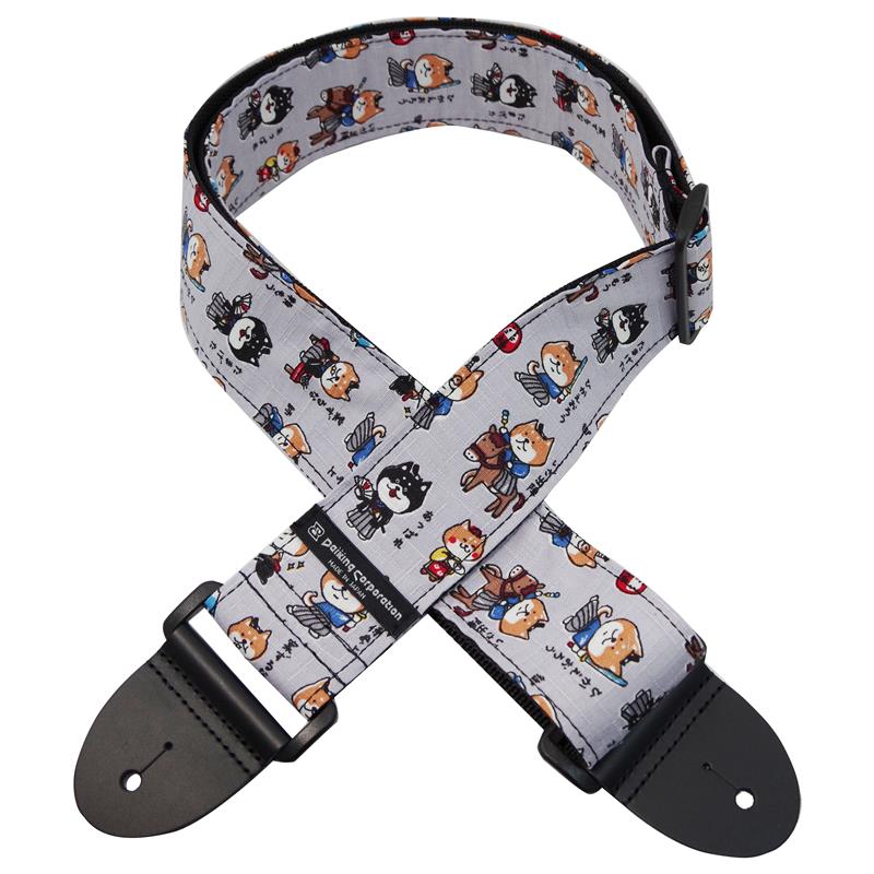 ■商品紹介DaikingStrap/Made In Japan日本製にこだわった高品位ギターストラップ、「DaikingStrap(ダイキングストラップ)」が入荷しました！楽器をなるべく傷つけない用に他のストラップではあまり見られないプラスチックパーツを使用しております。また、ストラップエンドには高い強度を持つ、高級な本革を使用してます。◆幅：約5cm◆長さ：約80cm-約142cm・自社工房で製作した日本製・YKK製プラスチックパーツ・YKK製ポリプロピレンテープ（裏地）・本革ストラップエンド・クロスには日本製生地を使用※生地を裁断して製造しているため柄は1本1本異なります。検索キーワード：イケベカテゴリ_楽器アクセサリ_ギターストラップ_Daiking Corporation_新品 SW_Daiking Corporation_新品 JAN:4571694381004 登録日:2026/03/20 ストラップ ギターストラップ ダイキング ダイキン