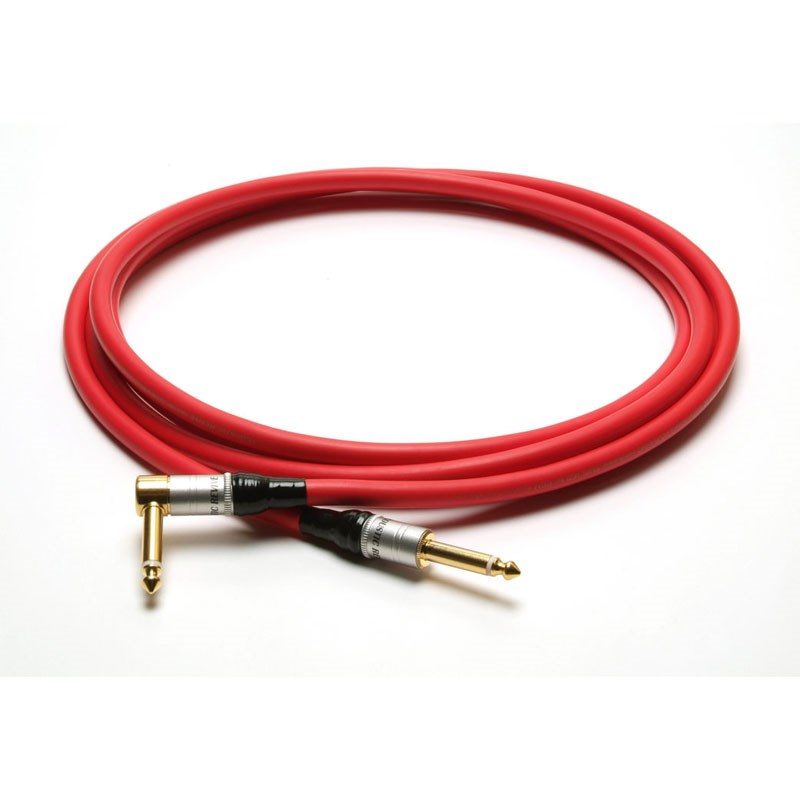 ■商品紹介★世界初のノイズ除去機能付きギターシールド◎PC-TripleC導体ケーブル導体には鍛造製法による世界初の音響専用導体PC-TripleCを単線導体として採用しています。PC-Triplec導体は鍛造製法によって高密度且つ結晶の方向性を電気が流れる横方向に連続させた現在世界最高峰の導通特性を誇る新導体です。ACOUSTIC REVIVEではこのPC-TripleCを単線導体として採用、単線は通常の撚り線導体のような迷走電流の発生がないため歪みや濁りのない純度の高い正確な伝送が可能となります。◎テフロン絶縁絶縁材には比誘電率の低いテフロンを採用、比誘電率とは電気の流れを止める力を表す値で、通常のギターシールドの絶縁材で使われる塩ビの比誘電率は5．6という高い数値ですが、テフロンの比誘電率は2．2と半分以下のため伝送スピードが圧倒的に向上し繊細なニュアンスなどもストレートに伝わって来ます。◎天然シルク緩衝材＆トルマリン含浸シース緩衝材と外部シースには天然シルクと天然鉱石トルマリンのパウダー入りを採用し、静電気の発生を防止し艶やかで瑞々しい音色と質感を実現します。◎2芯シールド構造これらの優れた素材を活かすため、GB-TripleC-FMではケーブル自体の構造も1芯同軸構造ではなく2芯シールド構造を採用しています。通常のギターシールドで採用されている1芯同軸構造はホット（+）とコールド（-）の導体の形状が異なるため位相の乱れが発生してしまい、更にコールド側がシールドも兼ねているため外来ノイズの影響をもろに受けてしまいます。それに対して2芯シールド構造はホットとコールドが同じ形状であるため極めて正確な位相特性を実現し、導体の周りに独立したシールドが施されるため、外来ノイズの飛び込みを強力にシャットアウトすることが可能となります。◎完全非磁性体制振構造フォーンジャック＆高音質ハンダどんなに良質なケーブルを使用してもフォーンジャックの性能が悪ければ全てが台無しになってしまいます。通常のフォーンジャックは内部に鉄芯が埋め込んであるため磁化してしまい音を激しく歪ませ濁らせてしまいますが、GB-TripleC−FMのフォーンジャックは無垢の黄銅を削り出した完全非磁性構造のため磁気による影響が発生しません。表面は長期間の使用でも酸化しない高級金メッキ仕上げとなっております。またカバー部分に航空グレードアルミ合金を採用することで異種金属による制振効果が生まれ大音量時の振動の影響による音質劣化を回避出来ます。ハンダは金と銀を配合した鉛レスの高音質ハンダを使用し、導通特性を極限まで高めています。◎FINEMETによるノイズ除去効果GB-TripleC−FMが画期的なのは世界初のノイズ除去ギターシールドであることです。ギターやベース、エレピやキーボードなど楽器とアンプや機材の間には伝送上のノイズが行き交ってS/N比を劣化させ音の見通しを著しく阻害しています。GS-1.0TripleC−FMでは日立金属が開発した新時代のノイズ除去素材FINEMETをギターシールドに搭載することで伝送ノイズを吸収消滅させることが可能としました。完全ノイズレスの環境によって、これまで聴いたことのないご自身の楽器の真の音をご体験頂けます。検索キーワード：イケベカテゴリ_楽器アクセサリ_シールドコード_シールドコード_Acoustic Revive_新品 SW_Acoustic Revive_新品 JAN:2500040016392 登録日:2022/02/17 アコースティックリバイブ シールド