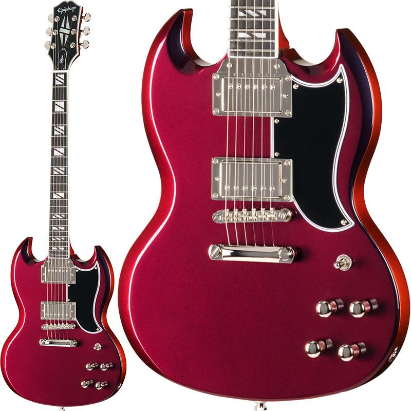 ■商品紹介Futura SG Customエピフォンの新しいFuturaシリーズは、プロフェッショナルなパフォーマンスと未来的な機能を求める現代のギタリストのために設計されています。これらの「Inspired by Gibson」モデルは、現代におけるライブ、レコーディング、コンテンツ制作に最適なトーンとスタイルを提供します。大胆なカラーシフト・フィニッシュ、完全新設計のピックアップ、そしてコイルタップやフェイズ・スイッチといった汎用性の高い電子回路を備え、現代のプレイヤーが音と視覚の両面で個性を放ち、表現をするために必要なルックスとサウンドを兼ね備えています。さらに、ステンレス・スチール・フレット、コンパウンド・ラジアス指板、快適なネック・プロファイルなどのハイパフォーマンスな仕様により、Futuraシリーズは革新的であり、あらゆるギター・コレクションに加えるべき一本となっています。ギブソン SGは、1961年の登場以来、ギブソンで最もアイコニックなソリッドボディ・モデルのひとつであり続けています。もともとはレスポールの再設計モデルとして導入されましたが、すぐに「Solid Guitar」の略称である「SG」として独自のアイデンティティを確立しました。エピフォンが自信を持って発表するFutura SG Customは、60年以上を経てもなお洗練されたアグレッシブなスタイルを放つ、この伝説的なデザインを現代的に解釈したモデルです。ダブルカッタウェイのマホガニー・ボディは、視覚的な魅力と演奏の快適さを両立するクラシックなSGのコンターを継承しています。ハードウェアには、優れたサステインとチューニングの安定性を約束するLockTone Tune-O-MaticブリッジとLockToneストップバー・テイルピース、そして安全なパフォーマンスを支えるPosi-Lokストラップボタンを装備しています。セットネック構造のマホガニー・ネックは、素早い運指を可能にするモダンCプロファイルを採用。バインディングが施されたエボニー指板には、22本のステンレス・スチール・ミディアムジャンボ・フレット、Super 400スタイルのパーロイド・スプリットブロック・インレイ、そしてスムーズなコードワークとチョーキングを実現する10〜14インチのコンパウンド・ラジアスが採用されています。バインディング仕様のカラマズー・ヘッドストックには、ロッキングGrover RotomaticチューナーとGraph Techナットを備え、エピフォン・ロゴとカスタム・スプリットダイヤモンド・インレイがマザー・オブ・パールで施されています。Futura SG Customのエレクトロニクスには、エピフォンの新しいProBucker Igniteハムバッカーを搭載し、明瞭さと解像度を保ちながらパワフルなトーンを放ちます。プッシュ／プル・コントロールにより、コイルタップとフェイズの切り替えが可能で、音の汎用性をさらに広げます。ステージやカメラの前で目を引く3種類の見事なクロマシフト・フィニッシュ（ドラゴンフライ・シフト、ニトロ・シフト、ミッドナイト・エンバー・シフト）をラインナップ。モダンな美学、幅広いトーンバリエーション、あるいは創造性を刺激する楽器を求めるプレイヤーに、Futura SG Customは応えます。プレミアム・ギグバッグが付属します。※画像はサンプルです。製品の特性上、杢目、色合いは個体ごとに異なります。■仕様詳細BodyBody Material: MahgaonyBody finish: GlossBody shape: SGBody Style: SolidbodyNeckProfile: Modern CFrets: Stainless steelJoint: Glued in， set neckFingerboard material: EbonyNut Material: Graph TechInlays: Split-blockFingerboard Radius: Compound， 10 in. to 14 inBinding: Single-plyScale Length: 24.75 in. | 628.65 mmHardwareBridge: Locktone Tune-O-MaticFinish: NickelPlastics: BlackTuning machines: Grover Rotomatic， lockingControl knobs: KnurledPickup cover: NickelTailpiece: LockTone Stop BarElectronicsNeck pickup: Epiphone Probucker IgniteBridge pickup: Epiphone Probucker IgniteControls: 2 volume， 2 tone with push/pull coil split and phasePickup selector: 3-way toggleMiscellaneousCase: Premium Gig bag検索キーワード：イケベカテゴリ_エレキギター_SGタイプ_Epiphone_SG_新品 SW_Epiphone_新品 JAN:4570156018113 登録日:2026/04/16 エレキギター エピフォン