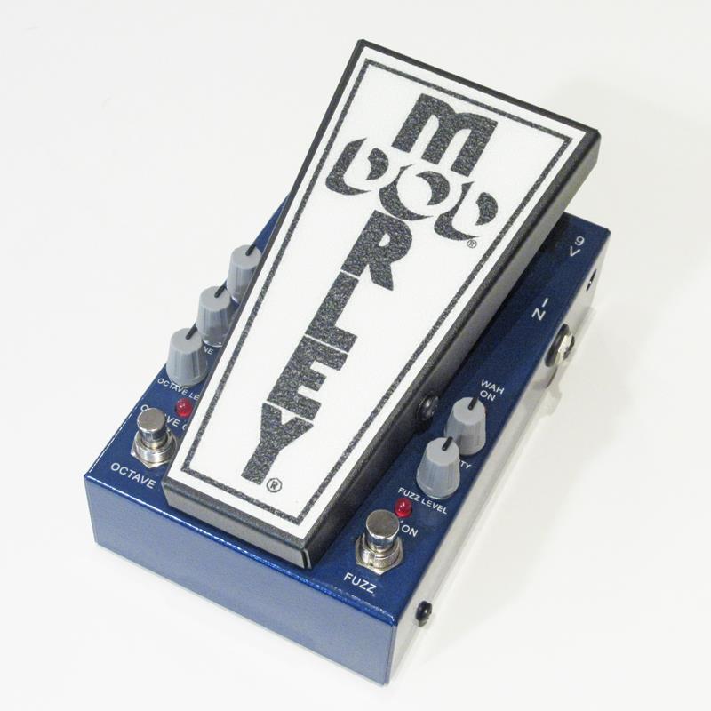 ■商品紹介DODとMORLEYが手を組んで、DODのクラシックなオクターバーFX35 Octoplusと、タイムレスなMORLEYワウ、さらにアイコニックな70年代MORLEYファズ回路を融合した唯一無二のペダル、Wah-ocTo-Fuzz（ワウ・オクト・ファズ）が誕生しました。「ワウ」「オクターブ」「ファズ」という3 つの要素が組み合わさったこの3-i n-1ペダルは、単体エフェクトの使用はもちろん、2つまたは3つのエフェクトの同時使用を実現します。Wah-ocTo-Fuzzは、ギター、ベース、キーボード・プレイヤーの創造力を刺激する究極のツールです。 ・MORLEYのタイムレスなワウ、クラシックな70年代ファズ回路とDODのFX35 Octoplus回路を融合した究極の3-in-1ペダル・各エフェクトは独立したスイッチとLEDを備え、単独だけでなく2つまたは3つのエフェクト同時使用も実現・光学式＆スイッチレス機構により、滑らかな操作と耐久性を両立、またトレッドルを踏むだけでワウがONに・蓄光式のトレッドル採用によりステージでの視認性向上・DODとMORLEY USAとのコラボレーションSpecification・コントロール: バネ式スイッチレス機構トレッドル， OCTAVE LEVEL， TONE， DIRECT LEVEL， FUZZ LEVEL， INTENSITY・スイッチ: OCTAVE， FUZZ・インプット: 1/4インチ・アンバランス(TS)　・入力インピーダンス： 500kΩ・アウトプット: 1/4インチ・アンバランス(TS)　・出力インピーダンス： 1kΩ（エフェクト・オン時）・電源: 9Vアルカリ電池またはPS0913DCアダプター (別売)・消費電流： 30mA typical・サイズ: 173 (L)mm × 113 (W)mm × 99 (H)mm (ゴム足含まず)・重量: 977g ※電池含まず検索キーワード：イケベカテゴリ_エフェクター_ワウペダル・ボリュームペダル_ワウペダル_DOD_新品 SW_DOD_新品 JAN:0810147520145 登録日:2026/07/09 エフェクター コンパクトエフェクター ストンプボックス