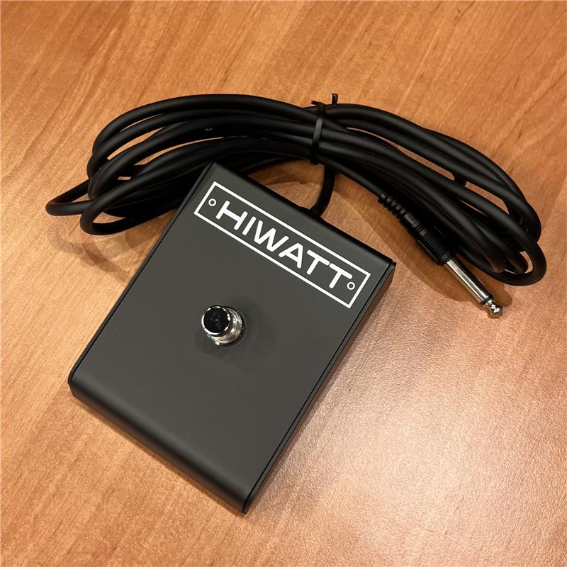 ■商品紹介HIWATT製フットスイッチです。ラッチタイプになります。コンディション：使用に問題なし要了承箇所：なし付属品：箱保証：保証無し現状販売検索キーワード：イケベカテゴリ_ギターアンプ・ベースアンプ_その他周辺機器_unknown_ユーズド SW_unknown_ユーズド JAN:4514922098947 登録日:2026/05/31 アンプアクセサリ