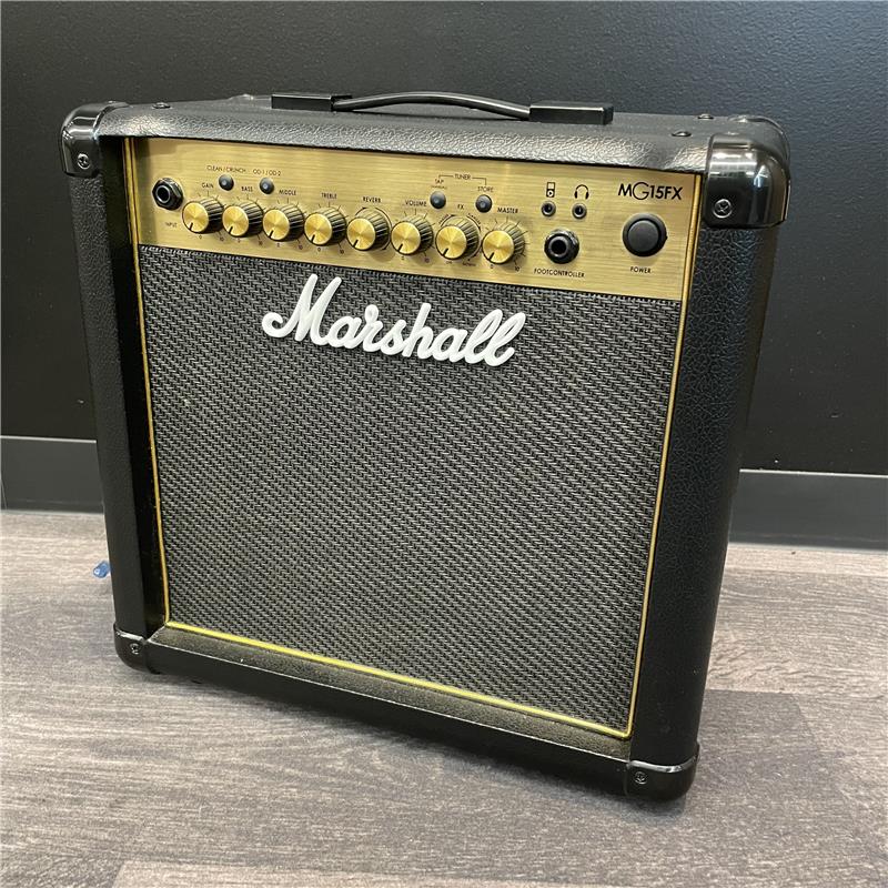 ■商品紹介15Wのコンパクトアンプながら十分なパワーを備えたMG15FXは、8スピーカー搭載で自宅練習はもちろん、小規模なパフォーマンスにも最適です。MG15FXのサウンドはパンチの効いたボトムエンドが特徴で、あらゆるスタイルに対応する幅広いサウンドメイクが可能です。付属品：箱保証：保証無し現状販売検索キーワード：イケベカテゴリ_ギターアンプ・ベースアンプ_ギターアンプ_コンボ_ソリッドステート_Marshall_MG Gold Series_ユーズド SW_Marshall_ユーズド JAN:2500070716088 登録日:2025/07/15 ギターアンプ マーシャル