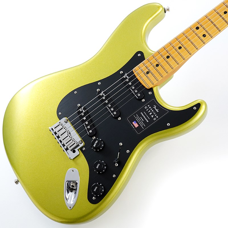 ■商品紹介Fender USA American Ultra II Series最高かつ最新の性能を求めるプレイヤーのために開発されたAmerican Ultra IIは、フェンダーの最も先進的な製品シリーズです。American Ultra IIのギターとベースは、プレミアムな素材、精巧なクラフトマンシップ、そして最先鋭のデザインを特徴としています。常に進化しながらも、長く使用できる品質を持ち、楽器の最先端を駆け抜け続ける製品をラインナップしています。American Ultra II Stratocasterは、厳選されたアルダーボディに深めのボディコンターが施されています。クォーターソーンメイプルネックはModern Dネックシェイプで、ネックバックは触り心地の良いUltra Satinフィニッシュで仕上げられています。10?14インチコンパウンドラジアのエボニーまたはクォーターソーンメイプル指板は、エッジを丁寧にロールオフ処理したUltraロールドエッジが採用されており、ミディアムジャンボフレット、蓄光式Luminlayサイドドット、Graph Tech TUSQナットを装備しています。テーパードネックヒールと深いボディコンターにより、ハイポジションへの容易なアクセスが可能です。American Ultra II Stratocasterは、3基のUltra II Noiseless Vintage Stratピックアップを装備し、甘いクリスタルのように澄み渡ったクリーンから灼熱のリードサウンドまで、ハムノイズとは無縁の極上のトーンを提供します。特許取得済みのS-1スイッチは、ユニークなピックアップ構成を可能にし、サウンドのバリエーションをさらに広げます。ポップインアーム付き2点支持American Ultraシンクロナイズドトレモロ、ポリッシュ仕上げのステンレスブロックサドル、コールドロールドスチールブロック、デラックスロッキングチューニングマシン、ソフトタッチノブ、1-plyアノダイズドピックガードなど、高い実用性を誇る機能を搭載しています。フェンダーの象徴的なスタイリングと先進的な仕様を融合させたAmerican Ultra IIは、プレイヤーの演奏体験を新たな高みへと導きます。プレイヤーが求める完璧なトーン、無限の汎用性、そして究極のパフォーマンスをAmerican Ultra IIが実現します。※画像はサンプルです。製品の特性上、杢目、色合は個体ごとに異なります。■仕様詳細Body Material: Select AlderBody Finish: Gloss UrethaneNeck: Quartersawn Maple， Modern DNeck Finish: Ultra Satin UrethaneFingerboard: Ebony or Quartersawn Maple， 10 to 14 Compound Radius (254 mm to 355.6 mm)Frets: 22， Medium JumboPosition Inlays: Black Pearloid Dot - 7 mm (Quartersawn Maple)， White Pearloid Dot - 7mm (Ebony)Nut (Material/Width): Graph Tech TUSQ， 1.685 (42.8 mm)Tuning Machines: Deluxe Cast/Sealed Locking (all short posts)Scale Length: 25.5 (64.77 cm)Bridge: 2-Point American Ultra Synchronized Tremolo with Polished Stainless Steel Block Saddles and Cold Rolled Steel BlockPickguard: 1-Ply Black Anodized Aluminum or 1-Ply Gold Anodized Aluminum or 1-Ply Silver Anodized AluminumPickups:Ultra II Noiseless Vintage Strat (Bridge)Ultra II Noiseless Vintage Strat (Middle)Ultra II Noiseless Vintage Strat (Neck)Pickup Switching: 5-Position Blade:Position 1. Bridge PickupPosition 2. Bridge and Middle PickupPosition 3. Middle PickupPosition 4. Middle and Neck PickupPosition 5. Neck PickupSpecial Electronics: S-1 Switch Adds Neck Pickup Into Positions 1 and 2Controls: Master Volume (with S-1 Switch)， Tone 1. (Neck/Middle Pickups)， Tone 2. (Bridge Pickup)Control Knobs: Aged White Soft Touch Knobs or Black Soft-Touch Knobs or Parchment SoftTouch Knobs)Hardware Finish: Nickel/ChromeStrings: Fender USA 250L Nickel Plated Steel (.009-.042 Gauges)， PN 0730250403Case/Gig Bag: Deluxe Molded Case (Included)検索キーワード：イケベカテゴリ_エレキギター_STタイプ_Fender USA_American Ultra_新品 SW_Fender USA_新品 JAN:0885978087679 登録日:2024/10/16 エレキギター フェンダー ふぇんだー フェンダーUSA アメリカンウルトラ アメトラ