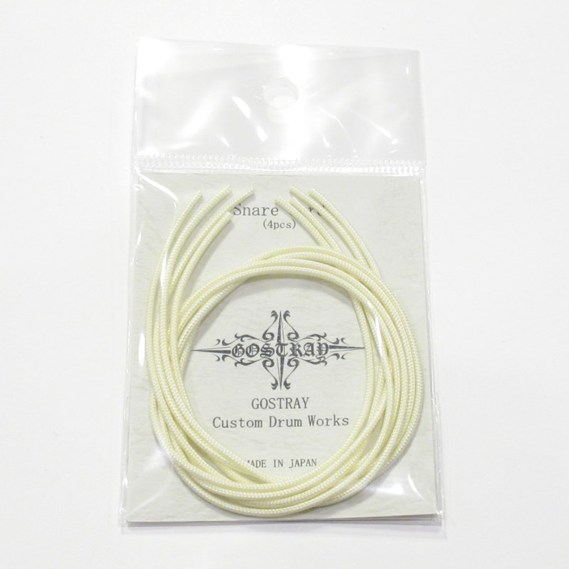 ■商品紹介紫外線で劣化しにくいポリエステルを使用し、心材を撚り糸にする事によってテンションを掛けた時の断面がつぶれるのを防ぎ、よりヘッドとスナッピーの密着性が高まっています。また、製造段階で高温によるストレッチ加工を施し初期伸びを抑え扱いやすさと切れ難さを実現しました。4本入りカラー：Cream検索キーワード：イケベカテゴリ_ドラム_その他ドラムアクセサリ_GOSTRAY_新品 SW_GOSTRAY_新品 JAN:4533875061075 登録日:2023/10/06 ゴーストレイ