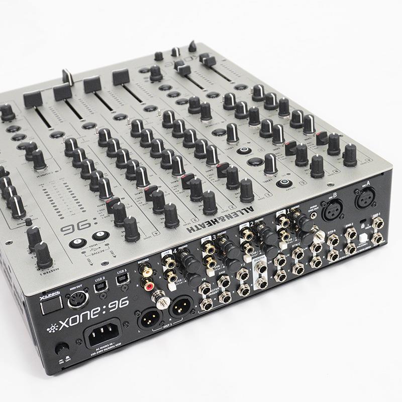 イケベ楽器楽天ショップのXONE:96 【開封済み箱ダメージ新品特価】 ALLEN&HEATH (アウトレット 新品特価)｜アングル2