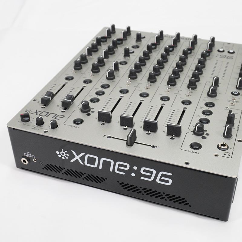 イケベ楽器楽天ショップのXONE:96 【開封済み箱ダメージ新品特価】 ALLEN&HEATH (アウトレット 新品特価)｜アングル3
