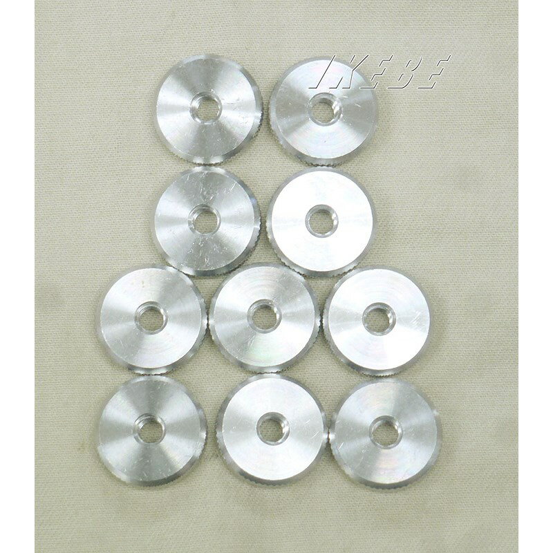 ■商品紹介☆テンション・ボルト・ロック☆テンションボルトをフープに通し、ラグに回しこむ前にテンションボルトに取り付け、チューニングをした後に、ラグ側に回しこんでラグと接触させることにより、摩擦係数を上げて、物理的にテンションボルトの緩みを抑えるアイテム。Pearl IP1465に初期装備されております。・10個入り・カラー：シルバー検索キーワード：イケベカテゴリ_ドラム_その他ドラムアクセサリ_Pearl_新品 SW_Pearl_新品 JAN:4515295864962 登録日:2014/02/10 パール