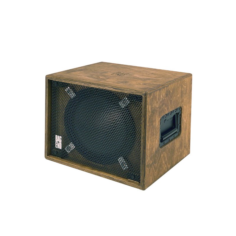 ■商品紹介ベストセラーの1 x 12キャビ！高級感溢れる「オイルド・バーチ」仕様。音にこだわりを持つ世界中のミュージシャンから信頼を寄せるラウドスピーカーの老舗メーカー「バグエンド」は、1976年の創業以来、楽器用のサウンドシステムとしてはもちろん、ボストン美術館をはじめ、マディソンスクエアガーデン、ディズニーランド、ユニバーサルスタジオ等の世界の名だたる施設、レコーディングスタジオのPAシステムを担当するなど、世界でもっとも優れたPAメーカーとして名声を誇り、オーディオ的な幅広い視点から完璧なキャビネットを作り続けています。それらは、弾き手や楽器、アンプの音を正確に表現することを可能にし、従来のベースアンプでは再生できなかった本物の美しい音を生み出してくれます。 12インチ・ウーファー搭載の「S12-B」は、ベース用モニターとして単体使用はもちろんのこと、同軸ツイーター仕様の「S10X」や「S15X」とスタックして使用することで、さらにワイドレンジで迫力満点のサウンドシステムにも構築可能な、ハイエンド・キャビネットです。タイトなバーチ・シェルは、ぼやけがちなベースの低音域をタイトに前に押し出し、音程感をキープします。また、真空管アンプとの組み合わせにおいても、音圧をしっかりと受け止めアンプのポテンシャルを発揮することが出来ます。（許容オーバーにご注意ください。）プロユースのハイクオリティーなコンパクト・キャビネットをお探しの方は是非一度お試し下さい！※掲載画像はサンプルです。製品の特性上、杢目や色合いは個体により異なります。詳細ご希望の際は、お手数ですがお問い合わせください。■仕様詳細【Specifications】System Type: Rear vented 1.4 ft3 Enclosure: 18 mm 13-ply birch plywood Finish: Oiled birch Grille: 16 Gauge black powder coated perforated steel Low Frequency Components: Transducers，E-12F 12 inch Cone，2.5 inch Voice coil，Neodymium magnet Input Connector: Dual Neutrik speakON Internal Amplification: Optional self powered Hardware: 2 ? Handles Sensitivity: 100 dB SPL (2.83 V @ 1 m) Frequency Response: 52 Hz to 5 kHz ±6 dB Power Handling: 300 W continuous (IEC) 600 W program Recommended Amplifier Power: 300 to 600 W at rated impedance Rated Impedance: 8 ohms Polarity: A positive asymmetrical signal applied to the + terminal will result in a positive asymmetrical acoustical pressure Dimensions: 15 h x 18 w x 15 d (39 cm x 47 cm x 39 cm) Weight: 42 lbs (19 kg)検索キーワード：イケベカテゴリ_ギターアンプ・ベースアンプ_スピーカーキャビネット_ベース用_BAGEND_新品 SW_BAGEND_新品 JAN:4580227910109 登録日:2021/08/13 スピーカーキャビネット キャビ キャビネット スピーカー