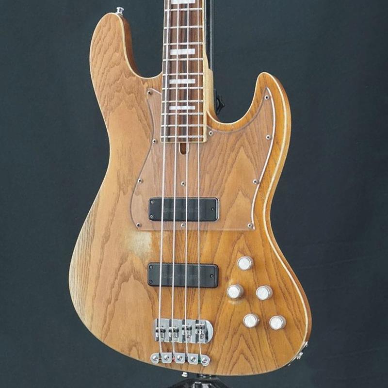 ■商品紹介国産ハンドメイドシリーズStrongのUSED品が入荷！こちらはアッシュボディにメイプルネック、カタログスペックですとハカランダ指板のハンドメイドモデル。baltolini NTMBを搭載し、Low、Midの暖かみのあるハムバッカーに3Bandのブースト、カットを可能にするNTMBの相性は抜群です。細かな擦り傷や打痕、パーツのくすみがございますが、演奏上問題無くお使いいただけます。トラスロッドの余裕もあり、ネックコンディションは良好です。Weight≒4.11kg付属品：純正ソフトケース検索キーワード：イケベカテゴリ_ベース_エレキベース_JBタイプ_Bacchus_HANDMADE SERIES_ユーズド SW_Bacchus_ユーズド JAN:2500030722388 登録日:2025/07/31 エレキベース バッカス
