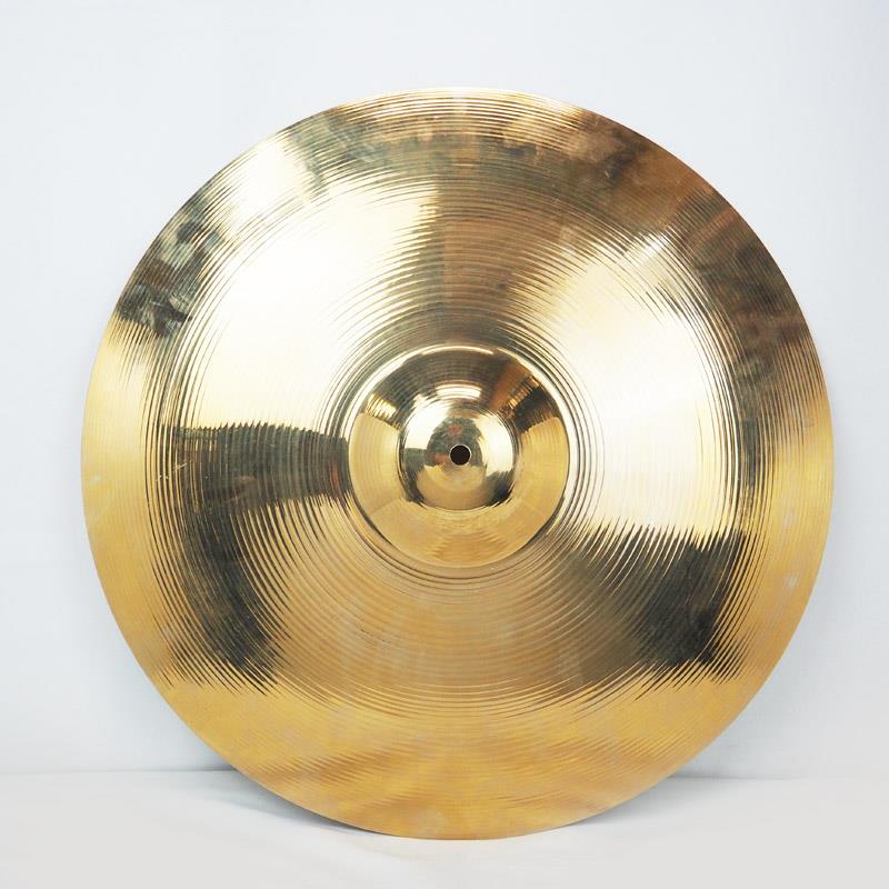 ■商品紹介☆中古品☆AA Rock Ride 20インチの中古品が入荷しました。中古品の為、キズや汚れ等の使用感がございます。＜AA 〜Vintage × Bright〜＞ブライトでラウド。キメ細かなマシンハンマリングとカーブのきついアーチタイプの形状によって明るい音色でパワフルな鳴りを発揮。あらゆるシチュエーションで存在感のある安定したサウンドを発揮。＜Rock Ride＞クリアーな音色で、よく通るパワフルなライド。ベルも大きめで、ビートは強力。サイズ：20インチ検索キーワード：イケベカテゴリ_ドラム_シンバル_ライド_SABIAN_AA_ユーズド SW_SABIAN_ユーズド JAN:2530000434812 登録日:2026/06/14 シンバル セイビアン