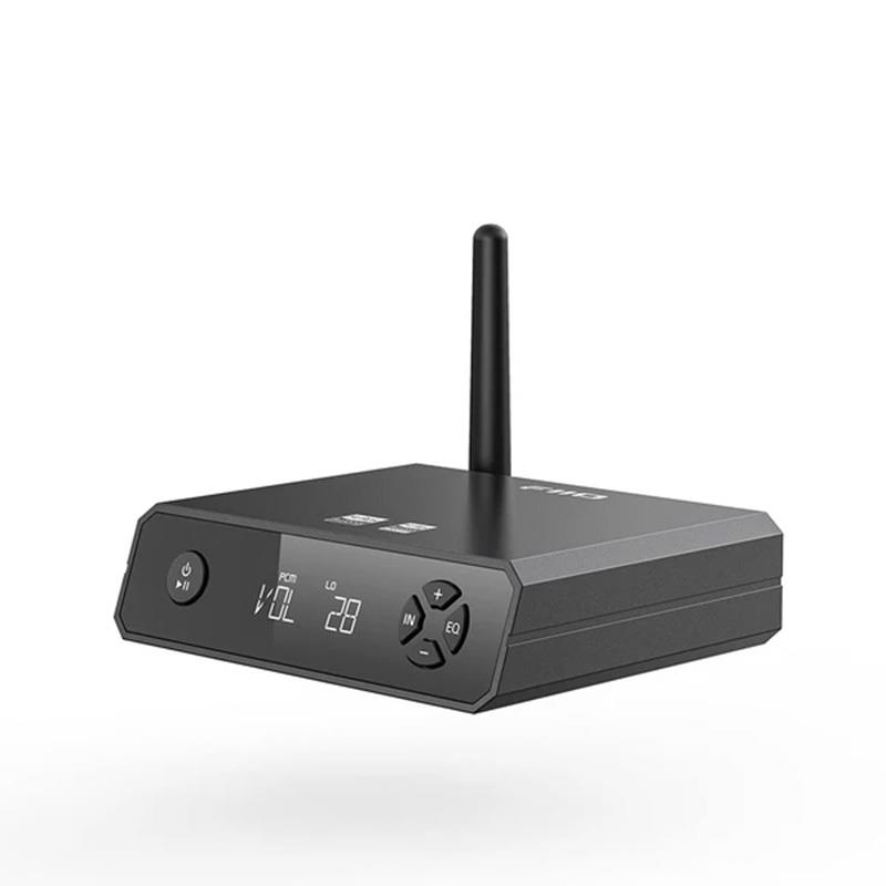 ■商品紹介【製品の特長】BR13は、Bluetooth入力を持たない据置きオーディオ製品との接続に便利なBluetooth受信機能搭載USB DACです。RCA同軸デジタル入出力、TOS光入出力、USB Type-C入力、Bluetooth入力、RCAラインアナログ出力を備え、幅広い機器とのアナログ/デジタル接続に対応します。フロントパネルに搭載されたディスプレイで視認性が向上し、ハードボタンによる本体設定が可能となりました。・LDAC、aptX Adaptiveなどの高性能Bluetoothコーデックを網羅した最新の無線受信機能・QCC5125やES9018K2Mなど最適化されたチップの組み合わせを採用・ハイコントラストで高い視認性、広視野角を誇るVAディスプレイを採用・デジタル／アナログ両面で圧倒的な利便性を実現する豊富な入出力端子群・低遅延なaptX LLやドライバーフリーのUAC1.0をサポートし、ゲーミングシーンでも活躍・通信距離30mを実現するBluetooth接続バーアンテナ搭載・利便性とデザイン性を両立させたコンパクトなアルミニウム合金製のハウジング・ハードボタンによる操作とアプリからのリモート操作をサポート・ハイレゾ認証および、ハイレゾワイヤレス認証を取得●LDAC、aptX Adaptiveなどの高性能Bluetoothコーデックを網羅した最新の無線受信機能BR13 は、ハイレゾワイヤレスコーデックの筆頭であるLDAC を含む7種の主要なBluetooth コーデックを網羅し、利用シーンや接続機器に合わせた最適なワイヤレス接続をサポートしています。音質のみならず、aptX Low Latencyのサポートにより低遅延を実現しており、音楽だけでなく、ゲーミングや映画鑑賞など幅広いアプリケーションに活用いただけます。●QCC5125やES9018K2Mなど最適化されたチップの組み合わせを採用BR13では、定評のあるQualcomm社製のBluetooth チップ「QCC5125」と、ESS社製のDACチップ「ES9018K2M」および3PEAK社製のTPA1882 オペアンプを組み合わせることにより、高音質再生のための最適設計が実現されました。内蔵のDSPによるアップサンプリングにより、どんなソースでもマスターレベルのサウンドをお楽しみいただけます。●低ノイズLDOや100MHz水晶クロックなど、高音質再生のために作り込まれた電気設計BR13では、60段階で音量レベルを調整可能なボリュームセクションや、安定した電圧を得るための5つの低ノイズのLDOの採用、OVP管理用のチップの搭載、オーディオ専用の100MHz水晶クロックを選択など、細部にまでこだわった設計を行い、ピュアなオーディオストリームを実現しています。●ハイコントラストで広視野角なVA液晶ディスプレイにより高い視認性を確保BR13 には、専用に設計されたハイコントラストで広視野角な視認性の高いVA ディスプレイが搭載されており、接続や設定の状態が一目で確認可能です。カスタム設計されたディスプレイにより、利便性のみならず一体感のある洗練したデザインを実現しました。●デジタル／アナログ両面で圧倒的な利便性を実現する豊富な入出力端子群BR13 は Bluetooth、USB、S/PDIF 入力機能を備えており、ワイヤレス接続だけではなく、様々な利用シーンで活用いただけます。例えばゲーム機のUSBオーディオインターフェースとして使用したり、オーディオ機器同士の接続の切り替えの手間を省いたりといった使い方もできます。●低遅延なaptX LLやドライバーフリーのUAC1.0をサポートし、ゲーミングシーンでも活躍BR13 は専用の低遅延モードを備えています。FIIOコントロールAppから操作して aptX LL 優先モードに切り替えることができます。ワイヤレス接続でありながら低遅延サウンドを実現する事が可能で、ゲームをしたり、ドラマを一気見したり、映画を鑑賞する際でも没入感を高める事ができます。●マルチポイント接続をサポートし、シームレスに接続機器を切り替えての利用が可能BR13 は同時に2つのデバイスへのBluetooth接続が可能です。ワイヤレスの音源のソースを切り替える際などに切断してから再接続するような手間がありません。スマートフォンやタブレット、DAP、ノートパソコンなど様々な機器を接続し、切り替えて使うときに便利です。●通信距離30mを実現するBluetooth接続バーアンテナ搭載BR13はBluetooth接続用に外付け高ゲインアンテナを採用することで、 QCC5125 チップの能力を最大限に引き出します。最大30mの範囲で、より高速な接続速度とより安定した信号伝送が可能です。●利便性とデザイン性を両立させたコンパクトなアルミニウム合金製のハウジングBR13はコンパクトでありながら耐久性のあるアルミニウム合金を採用しています。正面のパネルには角度をつけたデザインを採用し、洗練された印象深い意匠性、どこからでも見やすいディスプレイ、操作しやすいボタン配置など利便性とエルゴノミックなデザイン性を両立させています。●ハードボタンによる操作とアプリからのリモート操作をサポートBR13は、フロントに搭載されたハードボタンとディスプレイを使用して、本体機能の設定やEQなどを直感的に変更可能です。7つのプリセットEQが内蔵されており、ポップスやクラシックなど音楽ジャンルや好みに合わせた設定が簡単に行なえます。さらに、FIIOコントロールAppからリモートでの操作も可能で、離れた場所からでも操作ができるので、ワイヤレスレシーバーとしての利便性を損なうことなく、お好みの設定を行うことができます。●ハイレゾ認証および、ハイレゾワイヤレス認証を取得BR13は、日本オーディオ協会が認定するハイレゾ認証および、ハイレゾワイヤレス認証を取得しています。【製品の仕様】●Bluetoothバージョン5.1●DACチップES9018K2M●BluetoothチップQCC5125●オペアンプTPA1882●対応BluetoothコーデックAAC　SBC　aptX　aptX LL　aptX Adaptive　aptX HD　LDAC●デジタル入力BluetoothUSB Type-CRCA同軸TOS光●デジタル出力RCA同軸TOS光●アナログ出力RCAアナログ●USB DACドライバーフリーモード対応（UAC1.0）●対応サンプリングレートUSB Type-C：96kHz　32bitRCA同軸入力：192kHz　24bitRCA同軸出力: 96KHz　24bitTOS光入力：96KHz　24bitTOS光出力: 96KHz　24bit●周波数特性20Hz~50KHz（-1.2dB　同軸入力　RCA出力時）●RCAアナログ出力レベル2Vrms●ノイズフロア?5uV (A-weighted)●S／N比?114dB（USB入力　RCA出力時）●THD+N 0.0006% (1kHz　-0dB@10KΩ　同軸入力　RCA出力時)●ディスプレイ1.1インチVAディスプレイ●サイズ（W×D×H）98mm x 96mm x 26.5mm（アンテナ含まず）●重量約135g●付属品USB Type-A to Type-Cケーブルクイックスタートガイド検索キーワード：イケベカテゴリ_レコーディング_レコーダー・プレイヤー_プレイヤー_FiiO_新品 SW_FiiO_新品 JAN:4562314018066 登録日:2026/08/06 フィーオ
