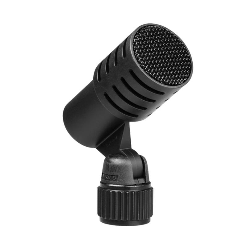 ■商品紹介ダイナミックドラムマイクロホン（スーパーカーディオイド型）TG D35は、ドラムやパーカッションなどのマイキングに最適なプロフェッショナルなダイナミックマイクです。チューニングされた周波数特性はタムやスネアに最適ですが、パワフルかつクリアなサウンドのため、最適なのはドラムだけではありません。・ドラムやパーカッションなどの楽器のマイキングに最適なプロフェッショナルマイクロホン・タムやスネアに最適な周波数特性・コンパクトで堅牢なプラスチック製ハウジングにより、簡単かつ確実に位置決めできます。・スーパーカーディオイドの極性パターンにより、高いチャンネルセパレーションを実現・付属品 MKV 87マイクロフォンクランプ◆パーフェクトチューニングスーパーカーディオイドダイナミックカプセルは、高音域のマイキングを可能にします。圧力レベルを歪みなく再現します。コンパクトなデザインで、軽量かつ頑丈なプラスチック製のハウジングは、タムやスネアドラムに簡単に配置することができます。軽量なため、マイクの望ましくない振動を避けることができます。バランスのとれた近接効果により、非常に深い音域を再生します。タムやスネアのための特別なチューニングにより、クリアでパワフルなサウンドを提供します。スーパーカーディオイドのポーラパターンは、高いチャンネルセパレーションを可能にし、クリアなサウンドを提供します。そのため、TG D35は、ドラムセットのスペースが限られているミュージシャンやホームスタジオのオーナーに最適です。◆仕様トランスデューサーの種類：ダイナミックポーラーパターン：スーパーカーディオイドマイク周波数特性：50 - 14.000 Hzコネクション型：XLR 3ピン検索キーワード：イケベカテゴリ_レコーディング_マイク_ダイナミックマイク_beyerdynamic_新品 SW_beyerdynamic_新品 JAN:4589702690109 登録日:2026/03/11 マイク ダイナミックマイク