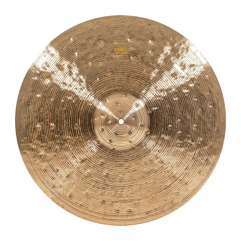 ■商品紹介yzance Foundry Reserve＞Byzance Foundry Reserve シリーズは特選品のシンバルです。MEINL の誇るシンバル職人達が幾重ものトーンやニュアンスを叩き込み、音楽的でリッチなサウンドを備えた芸術作品に仕上げました。しかし、それは美しさの半分にすぎず、唯一無二のハンドハンマー・マークによって、視覚的にも素晴らしい魅力を放っています。追加ハンマリングで表面にいくつもの深い窪みができ、このハンマリングと表裏全体に施したレイジング加工が相まって、クリアかつドライなスティックアタックと、それを包み支える豊かな低音を生み出しています。＜Crash＞Byzance Foundry Reserve シリーズ・クラッシュは、Byzance シリーズの他のクラッシュと比べて独自の個性を持っています。非常にダークで弾けるようなレスポンスと短いディケイが特徴で、最小限なシンバルセットを最大限に活用したいドラマーには、ライトライドとしても使えるメリットもあります。これはレイジングを施した表面に、さらに広範囲に加えたハンドハンマリングとの組合せによるものです。ミディアムウェイトで、クラッシュの最頂点で豊かなフルボティサウンドが得られます。＜スペック＞タイプ：Crashウェイト：Thinサイズ：20マテリアル：B20 Bronzeフィニッシュ：Traditionalシェーピング：Hand Hammeredスタイル：Jazz， Fusion， Funk， R&B， Studioピッチ：Low-Midキャラクター：Complex， Darkティンバー：Mid-Darkボリューム：Lowレイジング：Wide Bladeサスティーン：Short付属品：認定書、MEINLスティック1ペア、ロゴ入り手袋※画像はイメージです。個体によって実際の仕上がりや重量が異なります。検索キーワード：イケベカテゴリ_ドラム_シンバル_クラッシュ_MEINL_Byzance Foundry Reserve_新品 SW_MEINL_新品 JAN:0842960104844 登録日:2021/01/13 シンバル マイネル ビザンス