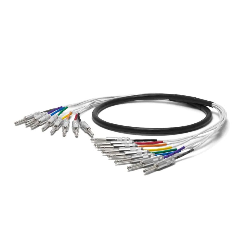 ■商品紹介★102 SSCアナログ・デジタル両用8chマルチケーブル●オヤイデ電気開発の102 SSC導体基本構成は前モデルを継承し、ケーブル導体はPA-02V2、BLACKMAMBA-α V2同様の精密導体 102 SSC を採用。リスナーのもとに制作者が聴いている音＝24bit/192khzがそのままパッケージされて届けられる現代。音楽制作に求められるているものはワイドな帯域を、ピークもディップもなくフラットに再現するケーブルです。オヤイデ電気のつくりあげた導電率102％を誇る精密導体102 SSCをメインエンジンに搭載したPA-08 V2は、進化するテクノロジーが生み出すサウンドを余すところなく伝送します。●コネクタ・プラグ仕様TRSプラグ：NEOオリジナルのP-240T■主な仕様◎導体OYAIDE 102 SSC◎特性インピーダンス110Ω◎使用ハンダOYAIDE SS-47◎シールドポリアルミ◎絶縁体架橋発泡ポリエチレン◎外装シース防振材入りポリオレフィン検索キーワード：イケベカテゴリ_レコーディング_ケーブル・変換プラグ_その他・オーディオケーブル_Oyaide_新品 SW_Oyaide_新品 JAN:4582387108709 登録日:2017/04/09 ケーブル オヤイデ 小柳出 オヤイデ電気