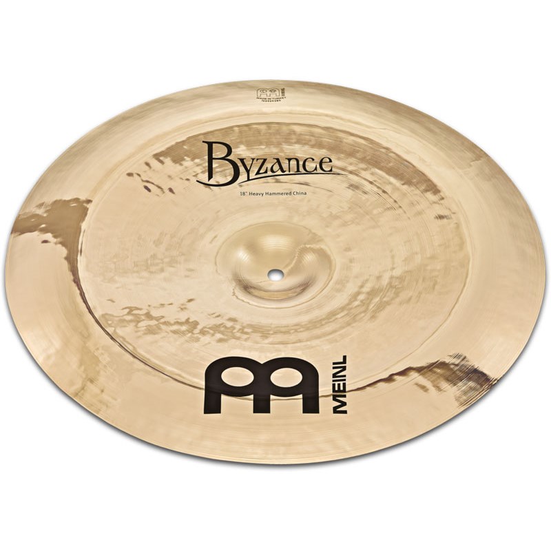 ■商品紹介【Byzance Brilliant Series / Heavy Hammered China】音楽的かつボリュームを両立する。Byzance Brilliantシリーズに追加されたHEAVY HAMMEREDは、ラウドサウンドの中でも決して埋もれることなく突き抜ける圧倒的なボリュームとエクストラハンドハンマーによる豊かで、より複雑な倍音生み出す上品さを兼ね備えた、完全ハンドメイドのロックシンバルです。＜ヘヴィ・ハンマード・チャイナ＞硬質で明瞭な輪郭のあるサウンドが特長。若干ローピッチで、パワーが十分にあり、広がりのあるエフェクトサウンドが得られます。サイズ：20インチ※画像は、18インチのモデルとなっております。検索キーワード：イケベカテゴリ_ドラム_シンバル_チャイナシンバル_MEINL_Byzance Brilliant_新品 SW_MEINL_新品 JAN:0840553017946 登録日:2017/04/26 シンバル マイネル ビザンス