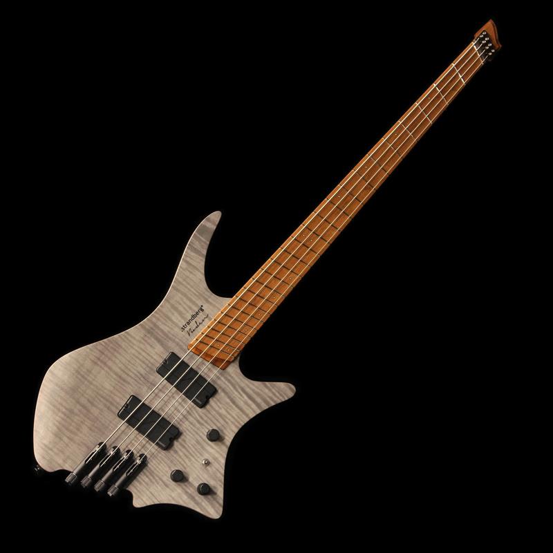 ■商品紹介革新的なデザイン＆上質なサウンドで人気を博すStrandberg。スウェーデンのウプサラを拠点に Ola Strandberg 氏が代表を務める、革新的なデザインと上質なサウンドで人気を博すStrandberg。様々な演奏スタイルにフィットするようデザインされたボディ・シェイプやオリジナルハードウェアを採用したヘッドレス構造に、特許を取得しているEndurNeckネック・シェイプ、マルチ・スケール・デザイン等、あくまでも演奏家の最高のパフォーマンスを発揮するために、革新的なアイデアを盛り込んでデザインされています。本Boden Bass Standard モデルは、軽量なアメリカン・バスウッドのボディに、フレイムメイプル・トップを採用し、カーボン補強入りのローステッドメイプル・ネック、指板には、暗いステージでも視認性の高い、Luminlay?蓄光ポジションマークを採用。エレクトロニクスには、現代的なロックのサウンドと相性の良いフィッシュマン「Fluence」ピックアップとEQシステムを搭載。各弦のテンション感やサウンド・バランスのみならず演奏性も考慮して採用されているマルチ・スケール・デザインや、丸みを帯びた従来のネックグリップとは異なる台形状の特殊なネック・シェイプの「EndurNeck」シェイプにより、手首に優しく演奏時のストレスを軽減しており、ローステッドメイプル・ネックにより高い耐久性とカラッと澄んだ芯のある上質なサウンドを獲得しています。アメリカの伝統的な楽器デザインとは真逆をいく、近未来的ともいえる独創的なボディ・デザインやネック・シェイプでありながらも、サウンドや体への負担の軽減、演奏フィーリングはもちろんのこと、プレイヤーのメンタルまでをも重要な要素として考慮したエルゴノミックな優れたデザインであり、丁寧な作りの上質な楽器に仕上げられています。個性的なルックスに目を奪われがちですが、見た目のインパクト以上に実用性に富んだバランスの良い演奏性＆サウンドの楽器です。スペックや説明よりも、一度抱えて弾いてみていただくと、その魅力がすぐにお分かりいただけることでしょう。人とは違う、上質な楽器をお探しの方にもお勧めの一本です！是非チェックしてみてください！＜付属品＞ オリジナル・ギグケース、保証書、レンチ他■仕様詳細＜スペック＞■Body: Flamed Maple Veneer，Solid American Basswood Body■Neck: Rosted Maple Neck，Carbon Fiber Reinfoced■Neck Profile: EndurNeck■Fingerboard: Rosted Maple (20 Radius) w/Original Luminlay Green with black piping■Scale: 34.5?- 33 Inch■Frets: Jescar 51100 Stainless Steel (57110 for zero-fret)， 24 Frets■Pickups: Fishman Fluence Bass 4-string Soapbar■Electronics: Fishman Fluence 2-band 3-knob Preamp■Controls: Master Volume (Push/Pull for Coil-Split)， PU Blender， 2-band Stacked EQ for Treble/Bass，■3-way Mini Toggle Switch for Voice Selection1.(Passive): Classic， Fat and Round2.(Active): Full Frequency， Full Dynamic3.(Active with Mid Contour): Funk， Hi-Fi Scooped4.Single Coil Mode: Same voices as above but with Jazz Bass string window，■Finish: Charcoal (Acrylic Satin)■Weight: ≒3.05 kg検索キーワード：イケベカテゴリ_ベース_エレキベース_ヘッドレスタイプ_Strandberg_新品 SW_Strandberg_新品 JAN:0819052025080 登録日:2026/02/18 エレキベース ストランドバーグ