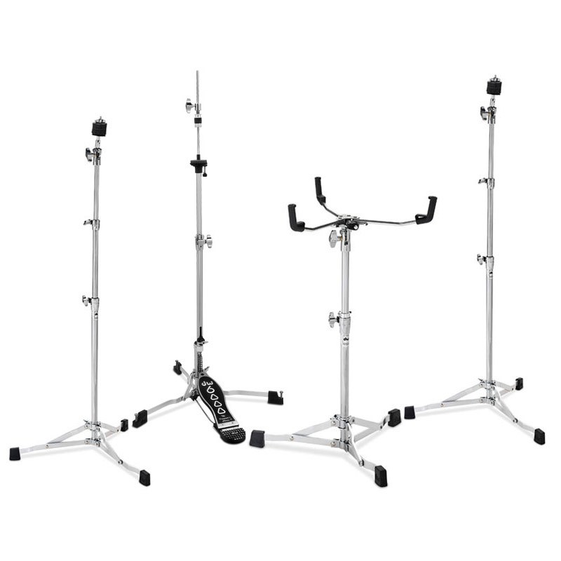 ■商品紹介人気の6000シリーズ・ハードウェアを、よりコンパクトで、パイプ部分のサイズ等を見直し軽量化した、レトロなスタイルのフラッシュ・ベース・レッグで仕上げた、6000シリーズ・ウルトラ・ライト。こちらは、シンバルスタンド2本、スネアスタンド、ハイハットスタンドのハードウェアに、ソフトケースを付属致しました！ケースを含めて、約8.5kgと、超軽量となっております！＜Ultra-Light 6000 Hardware共通の特徴＞・耐久性が良く安定したオープン・クローズを確保するダブル・チェーン。・高さ調整部分は、スムーズな動きで、軽量でありながら耐久性のある、Ultralight Joints（ウルトラ・ジョイント）を採用。【DW-6500UL（ハイハットスタンド） x1】dwの中で一番軽量なハイハットスタンド。重量はわずか約2.3Kg。軽量ながらも安定感があり、シンプルな構造のフラッシュ・ベース・レッグ。耐久性が良く安定したオープン・クローズを確保するダブル・チェーン。スプリング・テンションを容易に調整可能。6000シリーズ共通の、Offset Direct Pull Action（オフセット・ダイレクト・プル・アクション）を採用し、 ペダルとハイハットのダイレクトなレスポンスを提供します。・耐久性が良く安定したオープン・クローズを確保するダブル・チェーン。・スプリングテンションを容易に調整可能。・6000シリーズ共通の、Offset Direct Pull Action（オフセット・ダイレクト・プル・アクション）を採用し、 ペダルとハイハットのダイレクトなレスポンスを提供。・軽量でシンプル、且つ標準的なウルトラライト・クラッチを採用。・上部パイプ：5/8・脚部パイプ：3/4・高さ調整幅：35〜28・重量：約2.3Kg（※メーカー発表時）【DW-6500UL（スネアスタンド） x1】dwの中で一番軽量なスネアスタンド。重量はわずか約1.15Kg。軽量ながらも安定感があり、シンプルな構造のスネアスタンド。角度調整部分に、無段階に調整可能な、Ultra-Light Glide Tilter（ウルトラライト・グライド・ティルター）を採用。スネアを設置するバスケット・グリップは、軽量でホールド感が良く、スタイリッシュな仕上げ。そして、dw独自のシステムである、Basket Spring Adjustment（バスケット・スプリング・アジャストメント）は、簡単に素早くスネアのセットアップが可能となっております。・ティルター部分は、無段階に調整可能なUltra-Light Glide Tilter（ウルトラライト・グライド・ティルター）。・バスケット・グリップは、軽量でホールド感が良く、スタイリッシュな仕上げ。・Basket Spring Adjustment（バスケット・スプリング・アジャストメント）により、簡単に素早くスネアのセットアップが可能・上部パイプ：5/8・脚部パイプ：3/4・重量：約1.15Kg（※メーカー発表時）【DW-6710UL（ストレート・シンバルスタンド） x2】dwの中で一番軽量なシンバルスタンド。重量はわずか約1.3Kg。軽量ながらも安定感があり、シンプルな構造のシンバルスタンドです。2016年モデルより、ティルター部分が無段階に調整可能な、Ultra-Light Glide Tilter（ウルトラライト・グライド・ティルター）となりました。・ティルター部分は、無段階に調整可能なUltra-Light Glide Tilter（ウルトラライト・グライド・ティルター）。・上部パイプ：1/2・中間パイプ：5/8・脚部パイプ：3/4・重量：約1.3Kg（※メーカー発表時）付属品：ハードウェアバッグ・ソフトケース・内寸：L 27 x W 10 x H 8 / 外寸：L 29 x W 12 x H 10検索キーワード：イケベカテゴリ_ドラム_スタンド_ラック・その他スタンド_dw_新品 SW_dw_新品 JAN:0647139388540 登録日:2016/08/26 ドラムハードウェア