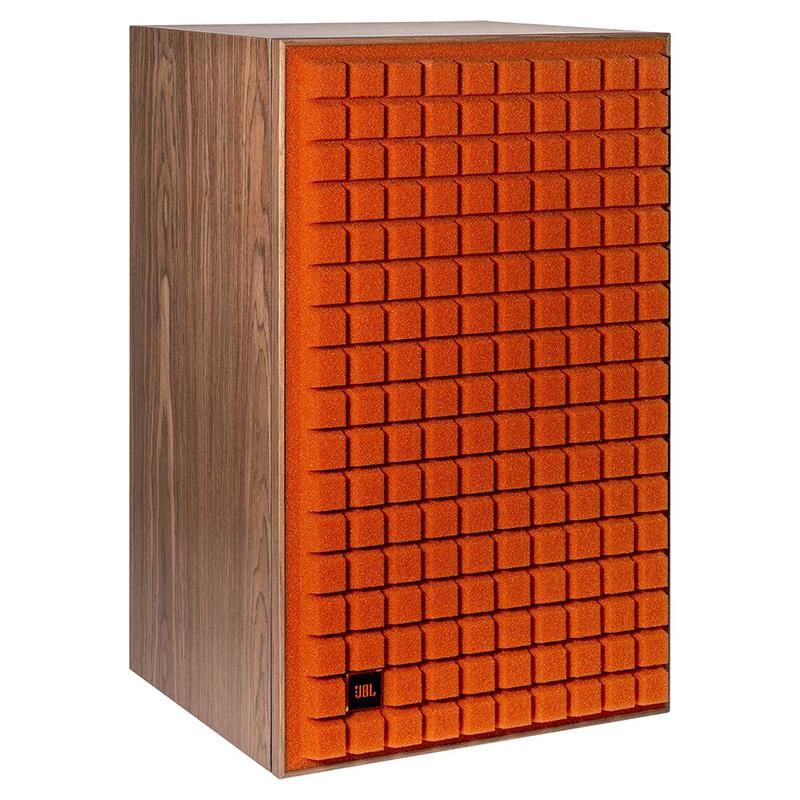 ■商品紹介【製品の特長】JBL L-Classic MkIIは、 世界的なヒットモデルとなっている L-Classicシリーズ に、後続の特別仕様モデル 『 L100 Classic-75』 や 『 L Classic BG』 モデル に搭載されたプレミアムな装備を施した、 アップグレードモデルです。 伝統のウォールナット天然木仕上げや、 3色のQuadrexフォームのグリルはそのままに、搭載されるすべてのユニットとネットワークを一新。 バイワイヤリング対応端子を装着した、ハイグレードな仕様となっています。●好評のL-Classicシリーズ 共通のウォールナット天然木突板仕上げと、3色のQuadrexフォームグリル●デュアルダンパー設計を採り入れ歪みの低減を果たした改良型の300mm径ピュアパルプ・ホワイトコーンウーファー●基板と素子をアップグレード。 LF/HFのグランド 回路を分離することで バイワイヤリング接続 /パッシブバイアンプ駆動に対応した新設計ネットワークと金メッキ・デュアルターミナルを装備●125 mm 径ポリマーコーティングピュアパルプコーン・ミッドレンジ (JM125PC-8)●MFおよびHFドライバー用アッテネーター●25 mm 径ピュアチタンドームツイーター (JT025Ti2-4)●サテンウォールナットの天然木突板仕上げを施したキャビネット【製品の仕様】スピーカータイプ300mm径 3ウェイ・ブックシェルフ型スピーカー低域用スピーカーデュアルダンパー構造を採用した 300mm径ピュアパルプ・ホワイトコーン・アルミダイキャストフレームウーファー (JW300SW-8)中域用スピーカー125 mm径ポリマーコーティング・ピュアパルプコーン・ミッドレンジドライバー (JM125PC-8)高域用スピーカー専用設計の音響レンズとウェーブガイドを搭載した25 mm径ピュアチタンドームツイーター (JT025Ti2-4)推奨アンプ出力25 - 200 W RMSインピーダンス4Ω出力音圧レベル(2.83V/1m)90dB周波数特性40Hz-40kHz (-6dB)クロスオーバー周波数450Hz、3.5kHz仕上げブラック、オレンジ、またはブルーから選択できる Quadrex発泡グリル付き、純正ウォールナット化粧板のエンクロージャー外形寸法（高さx幅x奥行）643mm x 390mm x 365mmコントロールMFおよびHFドライバー用アッテネーターコネクタタイプバイワイヤー接続/パッシブバイアンプ駆動に対応する金メッキ・バインディングポスト型デュアルターミナル本体重量28.6kg (グリル装着時)梱包重量33.1kg梱包スピーカー数1本専用スピーカースタンド高さ180mm■同梱物L100 Classic MkII エディション・ラウドスピーカー x1Quadrex フォームグリル x1クイックスタートガイド x1※ご購入いただいた製品を長く安心してご利用いただくため、 JBL国内サイトでの製品登録（無料）をおすすめしています。※詳細な製品仕様はメーカーサイトをご確認お願い致します。※ご使用前にご利用環境や動作状況などを予めご確認の上、ご購入をお願い致します。※商品の仕様、価格並びに付属品などは予告なく変更することがあります。#ジェービーエル#ジェイビーエル検索キーワード：イケベカテゴリ_レコーディング_モニタースピーカー_モニタースピーカー_JBL_新品 SW_JBL_新品 JAN:4968929217793 登録日:2026/07/14 モニタースピーカー スタジオモニター