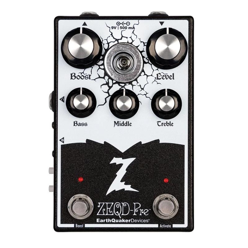 ■商品紹介ZEQD-Pre（ギター/ベース用プリアンプ）EQDと同じオハイオ州に拠点を置くDr. Z Amplificationとの共同開発で誕生したアナログ真空管プリアンプです。Dr. Z特有のシャキッとした高域、オープンなサウンドと速いレスポンスに加え、真空管 EF86 の暖かいサウンドをフルレンジでブーストしたクランチ（オーバードライブ）は弦鳴りの分離が良くリッチな倍音を生み出します。コントロールは至ってシンプル。メインのプリアンプ部は Level、アナログ3バンド EQ。加えて Boost ノブのみ。ブーストをオンにすると 3バンド EQ がバイパスされフルレンジのブースターとして真空管をドライブさせます。ZEQD-Pre はペダルボードの最後に配置し、ライブで使用することを前提に設計されています。・アウトプット1．フォンアウト（アンプのインプット、もしくは FX ループのリターンへ接続）2．DI バランスアウト：キャビネットシミュレーターのオン/オフ可3．ヘッドフォンアウト：キャビネットシミュレーターのオン/オフ不可・多くの使用環境に適応ライブ現場で直接アンプに接続して使用することや DI アウトからコンソールにバランスアウトすることも可能です。音楽制作現場や家庭においてもインターフェイスに接続しての使用、またヘッドフォンアウトを活用していつでも周りを気にせず最高の真空管サウンドで練習ができます。・電源通常のエフェクターに使われる 9V 500mA DC アダプターを使用します。内部では 9V を 200V に昇圧し高いヘッドルームとフルレンジでのレスポンスを確保しています。■仕様詳細モデル：ZEQD-Pre（ギタープリアンプ）タイプ：アナログ真空管プリアンプ消費電流：500 mA電源：9V センターマイナス 2.1mm アダプター本体サイズ：149 x 100 x 70 mm入力インピーダンス：10M ohm出力インピーダンス：ヘッドフォンアウト 39 ohm、ダイレクトアウト 100 ohmスイッチ：電気リレー式スイッチ検索キーワード：イケベカテゴリ_エフェクター_ギター用エフェクター_プリアンプ_EarthQuaker Devices_新品 SW_EarthQuaker Devices_新品 JAN:0810019915383 登録日:2026/01/09 エフェクター コンパクトエフェクター ストンプボックス アースクエイカー