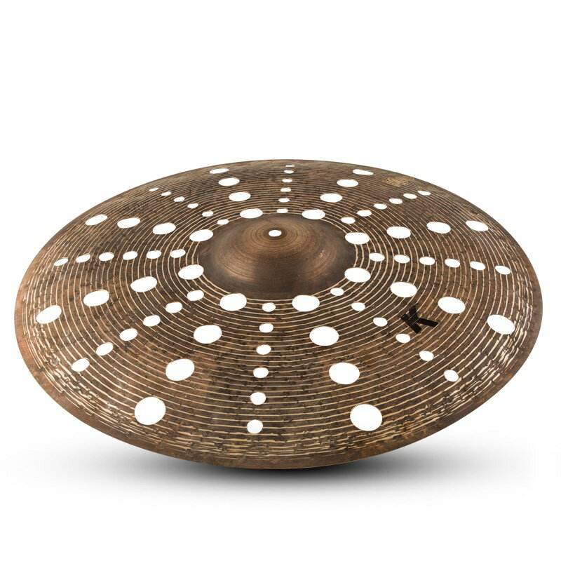 楽器種別：新品Zildjian/K Custom 商品一覧＞＞Zildjian/新品 商品一覧＞＞ドラム【50，000円〜105，000円】 商品一覧＞＞シンバル/クラッシュ/Zildjian 商品一覧＞＞安心してお買い物頂けるよう、スネアもシンバルも丁寧梱包でお届けします！Zildjian K Custom Special Dry Trash Crash 21 [NKZL21CSPDTRC]商品説明【Rich Dry + Complex 〜伝説のK Zildjianサウンドと21世紀のテクノロジーの融合〜】K CustomKジルジャンをより個性的にアレンジしたシリーズで、多様化するサウンドニーズに応えオーバー・ハンマリング＆多様なレイジングを採用し個性的な表現力を持つジャズライドをラインアップ。＜Special Dry Remaster＞シンバルの「ドライサウンド」を10年以上前に創出したジルジャンが、昨今の音楽スタイルに求められる粗々しくアーシーなシンバルサウンドに ひとつの答えを出しました。素速いアタックと豊かなトラッシュ感が生み出す ドライでファンキーな音色は、ドラマーを唯一無二の演奏表現へと誘います。 いま再び、シンバル作りの「技」は、誰も辿り着けない新たな次元へ。＜Special Dry Trash Crash＞インパクトのあるルックス。薄く、素早いレスポンス。ライブで映えるホワイトノイズはアクセントに最適。サイズ：21ウェイト：Paper Thinイケベカテゴリ_ドラム_シンバル_クラッシュ_Zildjian_K Custom_新品 SW_Zildjian_新品 JAN:0642388316603 登録日:2017/03/22 シンバル ジルジャン Kカスタム