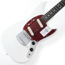 楽器種別：新品エレキギター/Fender Made in Japan 商品一覧＞＞エレキギター/Fender Made in Japan/Traditional Mustang 商品一覧＞＞エレキギター【80，000円〜160，000円】 商品一覧＞＞当店のギターは、出荷前に専門スタッフが検品・調整しているので安心です！Fender Made in Japan Traditional 60s Mustang (Olympic White)商品説明Made in Japan Traditionalフェンダーの伝統的な楽器製作の美学と日本の洗練されたクラフトマンシップを融合することで導き出されたMade in Japan Traditionalシリーズ。フェンダーの正統なDNAが、確かなMade in Japanクオリティで蘇ります。Made in Japan Traditional 60s Mustangはグロスフィニッシュのバスウッドボディを採用。22本のヴィンテージスタイルフレットを装備した9.5インチラジアスのU シェイプメイプルネックがTraditionalシリーズならではのクラシカルな演奏製を提供します。ダイナミックヴィブラートテイルピース付きのフローティングブリッジ、そしてTraditionalシリーズのために選定されたオリジナルピックアップはリアルで音楽的なヴィンテージトーンを奏でます。堅実なギタークラフトマンシップと、プレイヤーのニーズに柔軟に対応する答えが、本シリーズに反映されています。※画像はサンプルの為、木目、色味は一本毎に異なります。商品詳細Series: TraditionalBody Material: BasswoodBody Finish: Gloss PolyesterNeck: Maple， U ShapeNeck Finish: Gloss UrethaneFingerboard: Rosewood， 9.5 (241 mm)Frets: 22， VintagePosition Inlays: White Dot (Rosewood)Nut (Material/Width): Bone， 1.578 (40 mm)Tuning Machines: Vintage-Style with Aged White Plastic ButtonsScale Length: 24 (610 mm)Bridge: Floating Bridge with Dynamic Vibrato TailpiecePickguard: 3-Ply Aged White Pearl (304)， 3-Ply Red Tortoiseshell (305)Pickups: Single-Coil Mustang (Bridge)， Single-Coil Mustang (Neck)Pickup Switching: On/Off Slider， In/Out Phase Switch for Each PickupControls: Master Volume， Master ToneControl Knobs: Black PlasticHardware Finish: Nickel/ChromeStrings: Nickel Plated Steel (.009-.042 Gauges)ソフトケース付きイケベカテゴリ_ギター_エレキギター_Fender Made in Japan_Traditional Mustang_新品 JAN:0885978483518 登録日:2022/05/17 エレキギター フェンダー ふぇんだー フェンダージャパン フェンジャパ フェンダーJ ムスタング マスタング