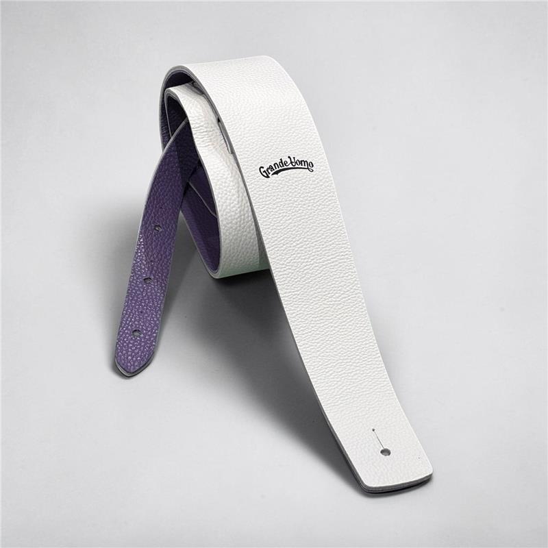 楽器種別：新品Grande uomo/新品 商品一覧＞＞楽器アクセサリ【5，000円〜20，000円】 商品一覧＞＞ギターストラップ/Grande uomo 商品一覧＞＞品揃え豊富な当店なら弦、パーツ、ケーブルなどのアクセサリーがまとめて揃います！Grande uomo 【LITEシリーズ】Standard WH・LD /商品説明Grande uomoが提案するカジュアルライン【LITEシリーズ】ホワイト×ラベンダーの組み合わせです。G-Standardに使用する革はそのままに、製造コストをカットすることにより高品質のレザーストラップをお求めやすい価格で実現したカジュアルラインです。使用しているのは、しなやかで柔らかい革。肩に自然に沿うよう馴染み、使い始めからストレスの少ない掛け心地を実感できます。裏側にはイタリアンレザーを貼り合わせていますので、ピタッと体にフィットした弾き心地です。初めてのレザーストラップにおすすめの1本です。長さ約108cm?138cmイケベカテゴリ_楽器アクセサリ_ギターストラップ_Grande uomo_新品 SW_Grande uomo_新品 JAN:4595431230981 登録日:2026/05/10 ストラップ レザー グランデウオモ