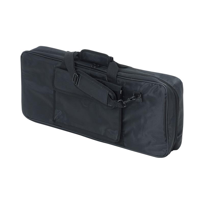 楽器種別：新品キョーリツ/新品 商品一覧＞＞シンセサイザー・電子楽器【〜10，000円】 商品一覧＞＞シンセ・キーボードアクセサリ/ケース/キョーリツ 商品一覧＞＞国内最大級のLM鍵盤楽器&アコーディオンの専門店「鍵盤堂」と電子ピアノ専門フロア「あのぴあの」が鍵盤楽器のご要望を幅広くサポート致します。キョーリツ KBC-37 (37鍵盤 キーボード用 ソフトケース )商品説明37鍵盤用キーボードバッグ対象:37鍵盤キーボード等内寸:全長約62cm、幅約25cm、厚さ約9cm耐荷重量:15kgカラー:ブラックアクセサリーポケット付ショルダーストラップ付※ デザイン、形状、寸法などは、予告無く変更される場合がございます。予めご了承下さい。イケベカテゴリ_シンセサイザー・電子楽器_シンセ・キーボードアクセサリ_ケース_キョーリツ_新品 SW_キョーリツ_新品 JAN:4534853654104 登録日:2025/10/24 KC Kyoritsu
