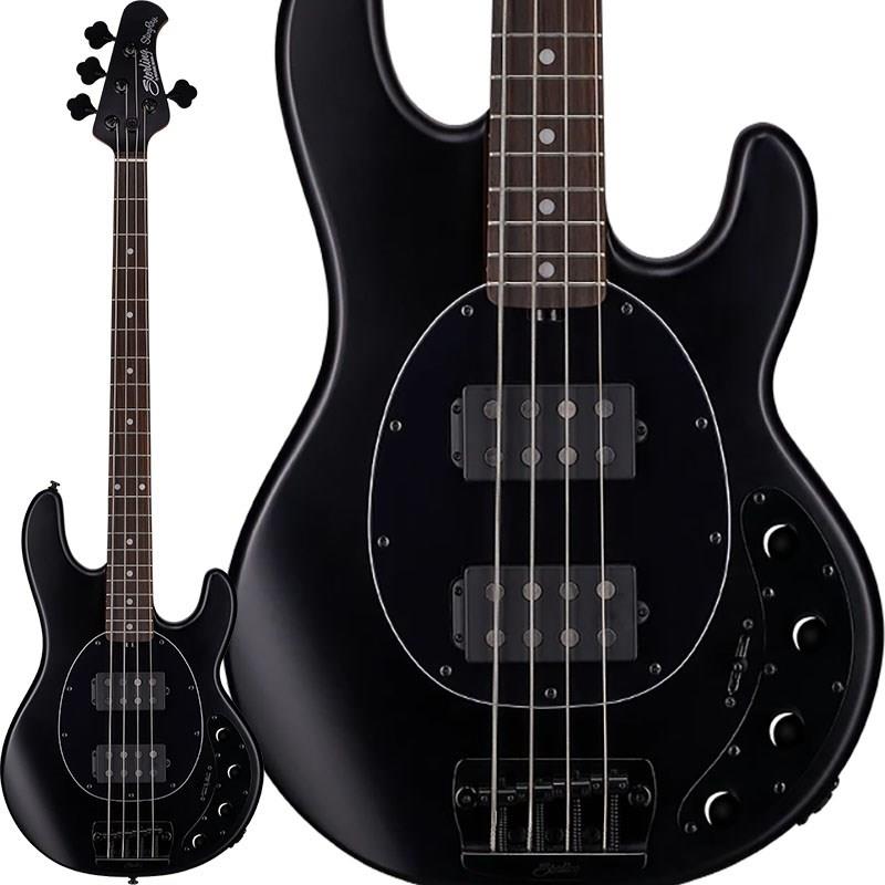 楽器種別：新品Sterling by MUSICMAN/新品 商品一覧＞＞ベース【110，000円〜215，000円】 商品一覧＞＞エレキベース/MMタイプ/Sterling by MUSICMAN 商品一覧＞＞当店のベースは、出荷前に専門スタッフが検品・調整しているので安心です！Sterling by MUSICMAN Ray34HH (Stealth Black)商品説明アクティブベースの名機、ミュージックマン/スティングレイを継承した直系ブランドモデル、Ray34。ハイコストパフォーマンスを実現するベースです。PUNK/ROCKからJAZZ/FUSIONまで、様々な音楽ジャンルで根強い支持を受ける名機、MUSICMAN「スティングレイ」モデル。そのサウンドとフィーリングをより多くのプレイヤーに届けるブランド「スターリン」。スターリン・ブランドの中でも、より本家ミュージックマンのスティングレイベースの仕様、サウンドを継承するモデルがこちら。本機はStealth Blackカラーのマホガニーボディに、ネックにはローステッドメイプルを採用したRAY34HHモデルです。本機ではブラックハードウエアが採用されており、指板やマッチングヘッド仕様と相まって精悍なルックスに仕上がっています。さらにアッセンブリーには、ミュージックマン社がこのモデル用にデザインしたハムバッキング・ピックアップ＆3バンド・アクティブ・イコライザーを搭載。本家さながらゴリンっとした太くラウドな独特の低音、艶やかな輪郭を持ちあわせる、あのサウンド質感を当モデルも色濃く受け継ぎ、力強くアウトプットします。音の芯の感じられるストレートなサウンドは期待通りの、あのサウンド！ピックでも指弾きでもスラップでも、バキっとダイナミックな低音がお楽しみ頂けます。本家ミュージックマンと同様の6ボルト・ネックジョイントや、ミュージックマン・デザインによるブリッジ搭載等、細かなコダワリが生み出す充実の低音は、ただのコストパフォーマンス・モデルという括りでは納まらない本格的なサウンドがお楽しみ頂けます。幅広いジャンルで根強い支持を集めるそのサウンドはやはり、お手元に一本あると心強い存在でしょう。この機会に是非、お見逃しなく。※画像はサンプルです。製品の特性上、杢目、色合いは1本1本異なります。商品詳細■Body Wood: Mahogany■Neck Joint: 6 Bolt Sculpted Neck Joint■Neck Material: Roasted Maple■Scale Length: 34(864mm)■Fingerboard Wood: Rosewood■Fingerboard Radius: 12(305mm)■Number of Frets: 21■Nut Width: 43mm■Pickups: Sterling by Music Man Designed Alnico Humbucker■Controls: Music Man Designed Active Circuit (Volume， Treble， Middle， Bass)■Bridge: Sterling By Music Man Heavy Duty Bridge■Tuning Machine: Vintage Open Gear■Hardware Finish: Black■Color: Stealth Blackギグケース付属イケベカテゴリ_ベース_エレキベース_MMタイプ_Sterling by MUSICMAN_新品 SW_Sterling by MUSICMAN_新品 JAN:0810002950346 登録日:2025/09/18 エレキベース スターリン ミュージックマン