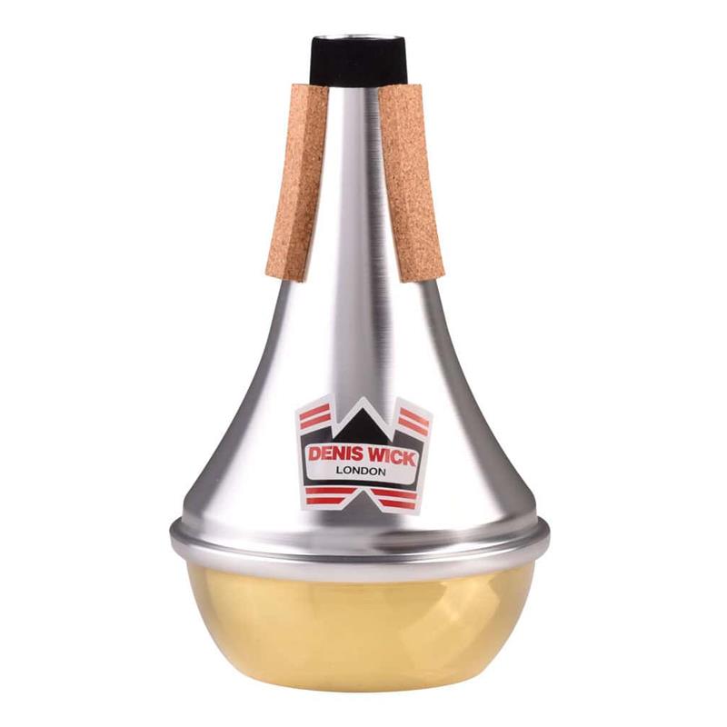 楽器種別：新品Denis Wick/新品 商品一覧＞＞管楽器・吹奏楽器【15，000円〜30，000円】 商品一覧＞＞トランペット用アクセサリ/トランペット用ミュート/ストレートミュート/Denis Wick 商品一覧＞＞サックス買うなら、当店で！専門のスタッフが丁寧に検品・調整しているので安心です！Denis Wick デニス・ウィック / 5504B ストレート アルミ トランペット用 ミュート商品説明Denis Wick (デニス・ウィック)元国際トロンボーン協会会長。名門ロンドン交響楽団の首席トロンボーン奏者を31 年間務め、ギルドホール音楽演劇学校や青少年交響楽団等で演奏家の育成に貢献したほか、トロンボーン教本の執筆者として知られている。金管アンサンブルやウインド・アンサンブルの指揮者としても活躍。楽器演奏の幅広い知識と経験を活かして、自らが立ち上げたデニス・ウィック社でマウスピースやミュートを開発する。〈デニス・ウィック〉のミュートは、熟練の技を持つ職人の手作業により、音質や音程のクオリティが常に高く保たれています。デニス・ウィックがロンドン交響楽団において現役で活躍していた頃、プロトタイプを製作しては同楽団で試奏していました。作曲家のB. ブリテンが同席した際に「これこそ私の求めていた音色だ！」と言われたのが、現在のストレートミュートのデザインです。■ストレートミュート〈デニス・ウィック〉のアルミニウム製ミュートは、伝統的なストレートミュートの音色として世界中の金管楽器奏者に愛されています。ボトムが真鍮製のストレートミュートは、アルミニウム製ミュートに比べて明るい音色です。■DW5504Bトランペット用 ブラスエンド（真鍮／アルミ）ストレートミュート真鍮はアルミよりも重たい金属で、まとまりのある、少し柔らかい響きになります。ミュートの底の部分がアルミニウムより比重の重い真鍮製となっており、アルミ製のミュートよりソフトでブライトな音色が特徴。高音域の木管楽器などにも音色がブレンドしやすく、真鍮の反応がよくアタックが明確になる為、音の輪郭がはっきりと表現し易いミュートです。佐藤秀徳氏の評価「今回の試奏で、個人的には一番気に入りました！音が広がるアルミ製よりも音に縁取りがされ、＜キュッと＞まとまります。音が飛ぶ方向が（前方に）定まり、音の通る道筋をミュートが作ってくれる感じですね。金属的な音色を持ちながら、アルミ製よりも落ち着いた、柔らかい音（表現）も作れます。クラシックでも、ポップスでも、ジャンルを問わず使えるミュートです。」イケベカテゴリ_管楽器・吹奏楽器_トランペット用アクセサリ_トランペット用ミュート_ストレートミュート_Denis Wick_新品 SW_Denis Wick_新品 JAN:0812759004648 登録日:2026/07/01 ミュート デニスウィック