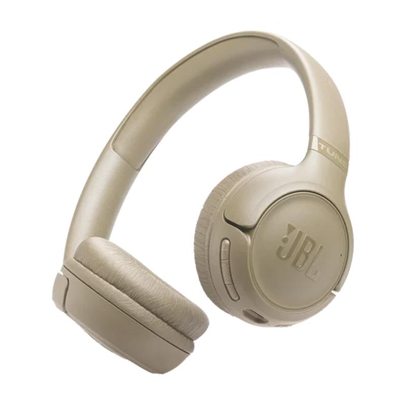 楽器種別：新品JBL/新品 商品一覧＞＞レコーディング【5，000円〜10，000円】 商品一覧＞＞ヘッドフォン・イヤフォン/ワイヤレスヘッドフォン/JBL 商品一覧＞＞パワーレックは、専門スタッフに気軽に相談できる渋谷発のDTM・レコーディング機材専門フロアです。JBL Tune 530BT Beige (ベージュ)(ジェイビーエル)(ワイヤレスヘッドホン)(マイク搭載)(マルチポイント対応)(軽量)(T530BTBEG)【国内正規品・1年保証】商品説明商品型番：JBLT530BTBEG【製品の特長】クリアかつ力強く没入感のあるJBL Pure Bassサウンドを最大約76時間楽しむことが可能な、軽やかなオンイヤーデザインながらパワフルなヘッドホン。バッテリーの残量が少なくなった場合は約5分間の急速充電でさらに最大約5時間の音楽再生が可能です。2つのマイクが声を正確に拾うため、どんな環境でもクリアな音声通話を実現。マルチポイント対応で2台のデバイスにペアリング可能。LEオーディオにも対応しています。JBL Headphonesアプリでサウンドをパーソナライズすることも可能です。軽量設計で簡単に折りたためるため、毎日の使用にぴったりなヘッドホンです。●JBL Pure Bassサウンド33mmダイナミックドライバーを搭載。低音域、高音域においてより奥行きのある、バランスの取れたサウンド設計により、JBLらしい豊かな低音とクリアな高音を再現します。●JBL HeadphonesアプリデフォルトのEQプリセットを使用したり、独自のEQカーブを作成して自分だけのサウンドを作ることも可能。本体のボタン操作のアサインを変更して操作のカスタマイズも可能です。●2つのビームフォーミングマイク搭載された2つのビームフォーミングマイクにより、 音声を正確に捉え、背景ノイズを低減。混雑した街中で電話会議に参加する場合でもクリアに音声を伝えます。●最大再生時間約76時間最大再生時間約76時間のロングバッテリーを実現。急速充電対応により、わずか5分の充電でさらに5時間再生することも可能です。 *充電ケーブルは付属していません●軽量＆折りたたみ可能設計軽やかなオンイヤーデザインと軽量設計で長時間の使用でも快適な装着感をキープ。フラットに折りたたむことができるため、毎日の持ち運びにぴったりです。●Bluetooth 6.0＆マルチポイント対応最大2台のBluetoothデバイスと当時にペアリングできるマルチポイントに対応。Bluetooth 6.0およびLEオーディオにも対応により、低消費電力、低遅延で高品質のストリーミングをお楽しみいただくことができます。●Google Fast Pair & Microsoft Swift PairAndroidデバイスやWindows PCとのペアリングはとても簡単。ヘッドホンの電源を入れてデバイスに表示されるメッセージに従うだけで初回の接続が可能です。【製品の仕様】仕様一覧ドライバ（mm）33Number of Microphones2オーディオ仕様感度(dB)102再生周波数帯域20 Hz - 20 kHzインピーダンス(Ω）30サイズ重量（g）152高さ(センチ)7.1横(センチ)7.1イヤーカップ内径高さ（センチ）3イヤーカップ内径幅（センチ）3幅 (センチ)1.8コントロール及び接続仕様Bluetoothバージョン6.0Bluetoothトランスミッタ周波数帯域2.4 GHz - 2.4835 GHzBluetooth プロファイルA2DP V1.4， AVRCP V1.6.3， HFP V1.8Bluetooth送信機の変調π/4-DQPSKBluetoothトランスミッター電源10 dBm (EIRP)バッテリー充電時間（時間）2連続通話時間（時間）45最大再生時間（時間76特徴Voice Aware有オンイヤー有折りたたみ可能有Speed charge有内蔵マイク有JBLピュアBASSサウンド有マルチポイント機能有ワイヤレス有急速充電有充電可能バッテリ有Bluetooth有JBL Headphone App有■同梱物JBL Tune 530BT ヘッドホン×1保証書／警告に関する説明カード×1（W / ！）QSG/安全シート×1（S / i）※ご購入いただいた製品を長く安心してご利用いただくため、 JBL国内サイトでの製品登録（無料）をおすすめしています。※詳細な製品仕様はメーカーサイトをご確認お願い致します。※ご使用前にご利用環境や動作状況などを予めご確認の上、ご購入をお願い致します。※商品の仕様、価格並びに付属品などは予告なく変更することがあります。#ジェービーエル #ジェイビーエルイケベカテゴリ_レコーディング_ヘッドフォン・イヤフォン_ワイヤレスヘッドフォン_JBL_新品 SW_JBL_新品 JAN:4968929226887 登録日:2026/06/05 ジェービーエル
