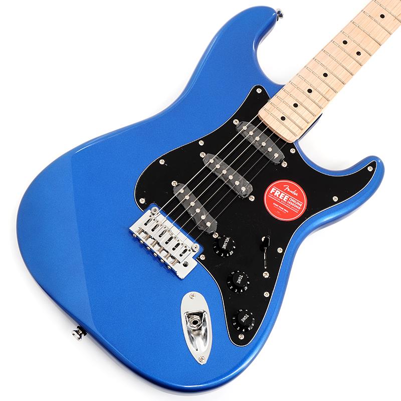楽器種別：新品Squier by Fender/Stratocaster 商品一覧＞＞Squier by Fender/新品 商品一覧＞＞エレキギター【25，000円〜50，000円】 商品一覧＞＞STタイプ/Squier by Fender 商品一覧＞＞当店のギターは、出荷前に専門スタッフが検品・調整しているので安心です！Squier by Fender Affinity Series Stratocaster (Lake Placid Blue/Maple)商品説明Squier Affinity Series Stratocasterは、伝統的なFenderファミリーへの入り口として、伝説的なデザインと典型的なトーンを備えたギターです。このStratocasterは、薄くて軽量なボディ、スリムで快適なCシェイプネック、優れたアーミング奏法をサポートする2点支持トレモロブリッジ、スムーズで正確なチューニングを提供するスプリットシャフト付きシールドダイキャストチューニングマシンなど、プレイヤーフレンドリーな洗練された機能を備えています。ジャンルを超えたサウンドバリエーションを実現する5ウェイスイッチングのSquier Single-Coil Stratocasterピックアップを3基搭載し、あらゆるステージであらゆるプレイヤーに寄り添うことができるモデルです。※画像はサンプルになります。製品の特性上、杢目・色合いは1本1本異なります。個体差によりスカンク・ストライプが無い場合もございます。ソフトケース付属商品詳細Series: Affinity SeriesBody Material: PoplarBody Finish: Gloss PolyurethaneNeck: Maple， C ShapeNeck Finish: Satin Urethane with Gloss Urethane Headstock FaceFingerboard: Indian Laurel or Maple， 9.5 (241 mm)Frets: 21， Medium JumboPosition Inlays: Black Dot (Maple)， Pearloid Dot (Indian Laurel)， Pearloid Dot (Maple)Nut (Material/Width): Synthetic Bone， 1.650 (42 mm)Tuning Machines: Sealed Die-Cast with Split ShaftsScale Length: 25.5 (648 mm)Bridge: 2-Point Synchronized Tremolo with Block SaddlesPickguard: 3-Ply Black (502)， 3-Ply Mint Green (542)， 3-Ply White (500， 505， 506)， 4-ply BlackPearloid (506)， 4-Ply Tortoiseshell (506)， 4-Ply White Pearloid (557， 580)Pickups: Ceramic Single-Coil (Bridge)， Ceramic Single-Coil (Middle)， Ceramic Single-Coil (Neck)Pickup Switching: 5-Position Blade: Position 1. Bridge Pickup Position 2. Bridge and Middle Pickup Position3. Middle Pickup Position 4. Middle and Neck Pickup Position 5. Neck PickupControls: Master Volume， Tone 1. (Neck/Middle Pickups)， Tone 2. (Bridge Pickup)Control Knobs: Black Plastic (502， 506)， White Plastic (500， 505， 506， 557， 580， 542)Hardware Finish: ChromeStrings: Nickel Plated Steel (.009-.042 Gauges)イケベカテゴリ_エレキギター_STタイプ_Squier by Fender_Stratocaster_新品 SW_Squier by Fender_新品 JAN:0885978722471 登録日:2025/10/24 エレキギター スクワイヤー スクワイアー フェンダー ストラト ストラトキャスター