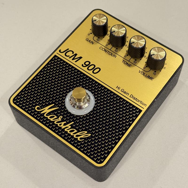楽器種別：ユーズドMarshall/ユーズド 商品一覧＞＞エフェクター【10，000円〜30，000円】 商品一覧＞＞ギター用エフェクター/歪み系/オーバードライブ/Marshall 商品一覧＞＞安心してお買い物頂けるよう、コンパクトもマルチも丁寧梱包でお届けします！Marshall USED 中古 JCM900 FX商品説明JCM900アンプが生み出すディストーションは、JCM800 の持つ軽快な歯切れの良さと、より低音域の厚みに重点を置いたDSLの中間に位置します。ダイオードでハードクリッピングする近代ロックのスタイル形成にかかせないディストーションサウンドがこのペダルから再現されます。コンディション：使用に問題なし要了承箇所：なし付属品：箱保証：修理可能範囲内にて3ヶ月イケベカテゴリ_エフェクター_ギター用エフェクター_歪み系_オーバードライブ_Marshall_ユーズド SW_Marshall_ユーズド JAN:2500070834607 登録日:2026/01/26 エフェクター コンパクトエフェクター ストンプボックス マーシャル