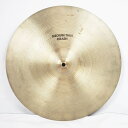 楽器種別：ヴィンテージシンバル/Zildjian 商品一覧＞＞シンバル/Zildjian/A Zildjian 商品一覧＞＞シンバル【15，000円〜35，000円】 商品一覧＞＞安心してお買い物頂けるよう、スネアもシンバルも丁寧梱包でお届けします！Zildjian 【Vintage】70s A Medium Thin Crash 16 [1064g］商品説明【1970年代製造と思われる薄めのAジルジャン・クラッシュが入荷です！】〜A Zildjian〜【Bright Full bodied + Natural 〜気取らない成熟感、応用自在〜】ベートーベンからビートルズまで、音楽の歴史と共に歩んできた全てのシンバルの基本、世界で最も愛されるオリジナルジルジャンシンバル。ハイハット・ライド・クラッシュなどのシンバルの呼び名も、このAジルジャンシンバルにネーミングされ現在に至る。まさにコンテンポラリー・ドラミングの歴史そのものがここにある。＜Medium Thin Crash＞シンとミディアムの中間にあたるウェイト。70年代の製造で比較的薄めの個体は貴重で、明るさと柔らかさを兼ね備え、適度な音量感とサステインが得られるバランスの取れた正統派クラッシュサウンドです。サイズ：16ウェイト：1064g※ヴィンテージ品のため、全体的に傷や汚れ、サビや打痕などがございます。予めご了承ください。イケベカテゴリ_ドラム_シンバル_Zildjian_A Zildjian_ヴィンテージ JAN:2500190043545 登録日:2024/04/06 シンバル ジルジャン Aジルジャン