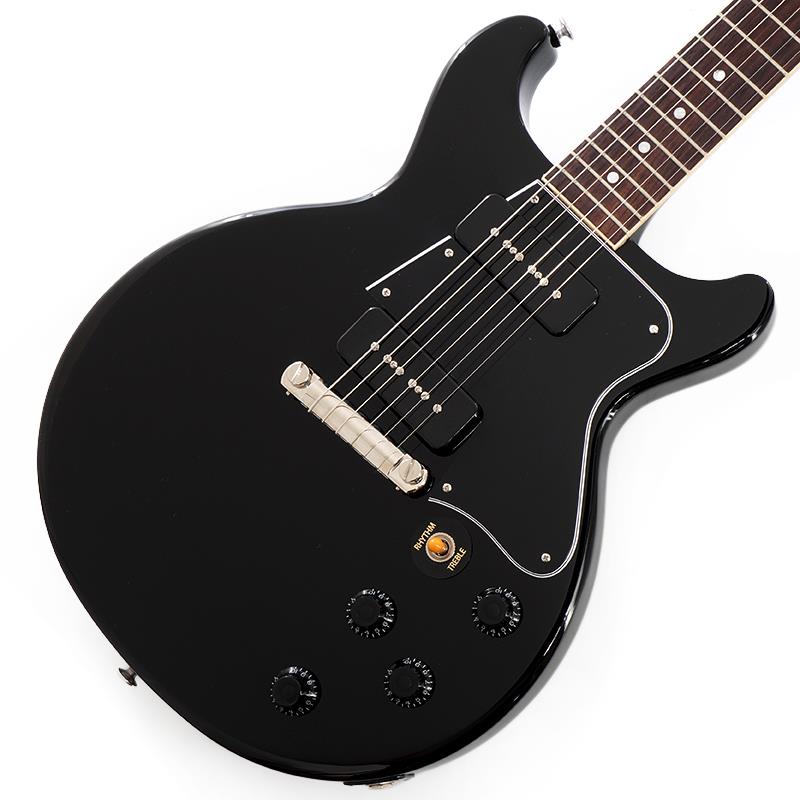 楽器種別：アウトレットGibson/Les Paul Models 商品一覧＞＞Gibson/アウトレット 商品一覧＞＞エレキギター【125，000円〜235，000円】 商品一覧＞＞レスポールタイプ/Gibson 商品一覧＞＞当店のギターは、出荷前に専門スタッフが検品・調整しているので安心です！Gibson Les Paul Special Double Cut (Ebony) 【S/N 212950190】 【B級特価】商品説明B級アウトレットスペシャルプライス！Les Paul Special Double CutawayGibson Les Paul Specialは、Les Paul Juniorのアップグレード版として1955年に初めて発表されました。Les Paul Juniorは、当初は学生向けモデルとして開発され、前年の1954年に発売された、やや簡素化されたながらも高品質なソリッドボディ・エレクトリックギターです。初期のジュニアモデルと同様に、Les Paul Specialもスラブ・シングルカッタウェイのマホガニーボディを採用していました。Les Paul Specialには、2つのピックアップとコントロール類、ピックアップセレクタースイッチ、指板バインディング、そしてより洗練されたマザーオブパールのヘッドストックロゴが追加されました。より華やかで機能豊富なモデルでありながら、Les Paul Juniorのシンプルなラップアラウンド・ブリッジとテールピース、そして無駄を省いたシンプルなスタイルはそのままに、幅広いトーンレンジをさらに拡張しました。学生だけでなく、多くのプロミュージシャンにも瞬く間に人気を博しました。 1958年、Les Paul Specialはダブルカッタウェイ・ボディへと移行し、高音域のフレットへのアクセスが向上しました。1960年、Gibsonはネック・ピックアップをネックからわずかに離して配置し、ネックとボディの接合部の安定性を高めたことで、このモデルは真の成功を収めました。また、新しいスリムテーパー・ネック・プロファイルにより、かつてないほど素早く、そして容易な演奏が可能になりました。そして今、Gibsonは、Les Paul Special Double CutをGibsonのコア製品ラインナップに復活させることを誇りに思います。世代や音楽ジャンルを超えてサウンドを形作り、高い人気を誇り、演奏され、愛されてきた、このモデルを象徴するクラシック・デザインに立ち返ります。ダブルカッタウェイのマホガニー・ボディは、ストラップで装着した際の抜群のバランスと、フレットボード全体への容易なアクセスを特徴としています。快適なスリムテーパー・プロファイルのマホガニー・ネックには、バインディングされたローズウッド・フレットボードが採用され、アクリル・ドット・インレイが施され、22本のミディアム・ジャンボ・フレットが装備されています。スムーズな回転と正確なチューニングを実現するGibson Vintage Deluxeチューナーは、ヘッドストックに白いボタンを備え、マザー・オブ・パールのGibsonロゴがインレイされています。チューナーとGraph Techナットは、安定したチューニングを保証します。弦の反対側は、シンプルなラップアラウンド・ブリッジ/テールピースに繋がっており、イントネーション調整ネジが2本付いたブリッジ/テールピースはマホガニー・ボディに直接ボルト止めされています。Les Paul Special Double Cutならではの卓越したトーンとサスティン性に貢献しています。Les Paul Special Double Cutは、Gibsonが誇るP-90 Soapbarピックアップを2基搭載。それぞれハンドワイヤリングで個別にボリュームとトーンをコントロールし、パワーを発揮します。トーン回路には高品質のOrange Dropコンデンサーを採用しています。Les Paul Special Double Cutは、Ebony、Vintage Cherry、TV Yellowの3つの定番カラーで展開。ハードシェルケースも付属しています。※本商品はB級特価品となります為、細かな擦り傷や、パーツのくすみが散見します。※掲載画像以外の外観瑕疵部分がある場合がございます。※保証に関しましてはプレイアビリティに関する点のみとなり、通常とは異なるアウトレット保証となります。S/N 212950190Weight≒3.24kg商品詳細BodyBody Material: MahoganyBody Finish: Gloss Nitrocellulose LacquerNeckNeck Material: MahoganyProfile: SlimTaperScale Length: 628.65mm / 24.75inFingerboard Material: RosewoodFingerboard Radius: 304.8mm / 12.0inFret Count: 22Frets: Medium JumboInlays: Acrylic DotNut Material: Graph TechNut Width: 43.05mm / 1.7inJoint: Glued In， Set NeckHardwareFinish: NickelBridge: WraparoundControl Knobs: Black Top HatTruss Rod: AdjustableTruss Rod Cover: 2-ply Black BellTuning Machines: Gibson Deluxe with white buttonElectronicsNeck Pickup: Soapbar P-90Bridge Pickup: Soapbar P-90Controls: 2 Volume， 2 Tone， Hand-wired with an Orange Drop CapacitorOutput Jack: 1/4ハードケース付属イケベカテゴリ_エレキギター_レスポールタイプ_Gibson_Les Paul Models_アウトレット SW_Gibson_アウトレット JAN:2500010924610 登録日:2026/09/17 エレキギター ギブソン レスポール