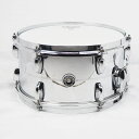 楽器種別：ユーズドスネア/GRETSCH 商品一覧＞＞スネア【25，000円〜55，000円】 商品一覧＞＞安心してお買い物頂けるよう、スネアもシンバルも丁寧梱包でお届けします！GRETSCH 【USED】GB-4163S [Brooklyn Chrome Over Steel 13×7]商品説明【グレッチ、クローム・オーバー・スチールスネアの中古品が入荷！】BROOKLYN SNARE DRUM METAL SHELL[Chrome Over Steel]ロールドの金属シェルとしてはやや厚めの、2.0mm厚スチールシェルに、クロームメッキを施したBrooklyn Steel スネアドラムです。アタックとキレに加えて十分なボリュームを発揮します。＜スペック＞Size: 7×13Shell: Chrome Over SteelHoops:302″ Double Frange Hoop 6-HoleLugs:G-5473 Small Single Lugs x12Strainer:G-5375&5379 Lightning Throw-offEmblem:Brooklyn Round Badge※中古品のためキズや汚れ、打痕等ございます。予めご了承くださいませ。イケベカテゴリ_ドラム_スネア_GRETSCH_ユーズド JAN:2500190058976 登録日:2024/04/14 スネア スネアドラム グレッチ