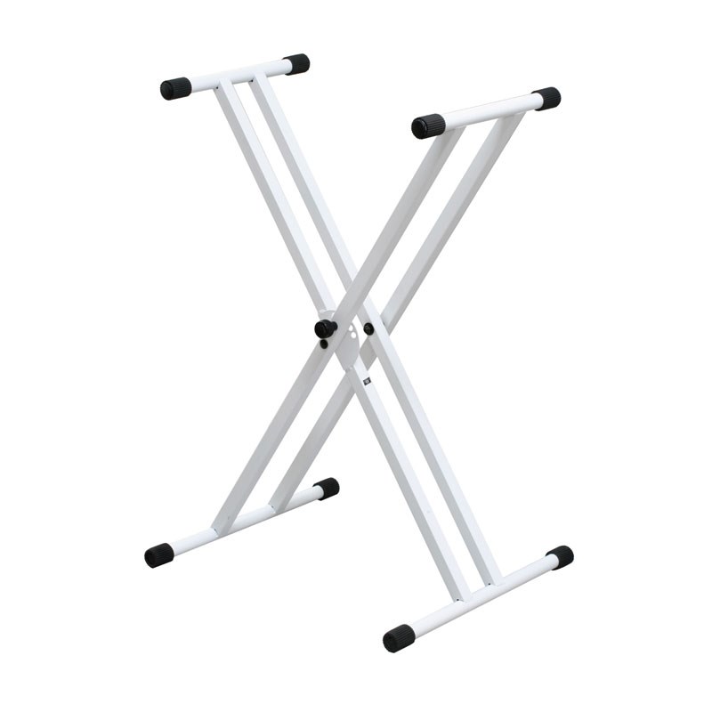 楽器種別：新品Kikutani/新品 商品一覧＞＞シンセサイザー・電子楽器【〜10，000円】 商品一覧＞＞シンセ・キーボードアクセサリ/キーボードスタンド/Kikutani 商品一覧＞＞鍵盤楽器買うなら、当店で！専門スタッフが迅速丁寧に対応します！Kikutani KS-29W WHT(ホワイト)商品説明★スチール製XX 型キーボード・スタンドに新しいラインナップが加わります。コンパクトに折りたためて持ち運びにも便利なX 型のキーボード・スタンド。ダブルタイプですので強度をより高めたモデルです。又、足部と鍵盤部は溶接にて固定されており、剛性を高めて安定性を確保。高さ調整部は差し込み式を採用。つまみを引く事で固定部のロックが外れ、調整可能となります。・こちらの商品は製作工程上、本体や外箱にやむを得ず若干の汚れ、スリキズや化粧箱の破れ等など発生する場合がございますが、使用の際には影響ございません。あらかじめご了承下さい。商品詳細■仕様・高さ：幅:985：300mm 925：440mm 850：580mm 755：700mm 645：800mm・脚部長さ:480mm・鍵盤部長さ:350mm・折りたたみ時全長:1100mm・重量:4.80kg・耐荷重:30kg・パッケージサイズ:1025×495×90mm イケベカテゴリ_シンセサイザー・電子楽器_シンセ・キーボードアクセサリ_キーボードスタンド_Kikutani_新品 SW_Kikutani_新品 JAN:4515515003850 登録日:2021/06/17 キーボードアクセサリ