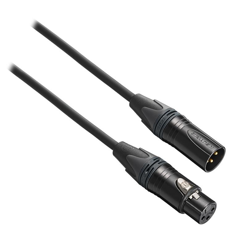 楽器種別：新品audio-technica/新品 商品一覧＞＞レコーディング【〜10，000円】 商品一覧＞＞ケーブル・変換プラグ/マイクケーブル/audio-technica 商品一覧＞＞パワーレックは、専門スタッフに気軽に相談できる渋谷発のDTM・レコーディング機材専門フロアです。audio-technica BX9a/3.0 (オーディオテクニカ)(マイクケーブル)(3.0m)(XLR-XLR)(ノイトリック社製プラグ)(OFC導体)商品説明音楽制作から配信まで使えるプロ仕様の3.0mバランスケーブル 【製品の特長】●明瞭度の高い音質で、ポッドキャストやライブ配信に最適 人の声をクリアに届ける音質傾向により、ポッドキャストやライブ配信に適しています。 特にオーディオテクニカ製マイクロホン AT2020｜AT2040｜AT4040｜BP40との併用をおすすめします。 ●耐久性と柔軟性を兼ね備えたデザイン しなやかで取り回しやすい3.0mケーブル取り回しが良く、デスク周りでの配線に最適な3.0mケーブルを採?。 タフな仕様ながら柔軟性があり、スムーズな?触りで扱いやすいためさまざまな環境で快適に使?できます。 ●ノイトリック社製XLRプラグを採用 世界水準の信頼性で定評のあるXLRプラグを採用しています。 ●ケーブルと一体感のあるブラック仕様 ケーブル全体をブラックで統一。マイクロホンや周辺機器との一体感を演出します。 ●コンパクトにまとめられる便利な付属品 付属のケーブルタイで自由に長さを調整可能ファスナー仕面様のケーブルタイで、使用環境に合わせて長さを調整可能。 使用しないときはコンパクトにまとめられます●4芯構造、OFC導体、編組シールドを採用 業務用途で標準となる4芯構造に加え、導体にはOFC（無酸素銅）*をシールドには高密度の編組構造をそれぞれ採用。 外来ノイズに強い設計で、安定した音質を実現します。 ＊OFC：Oxygen-Free Copper（高純度無酸素銅）99.99％純度の無酸素銅。 【製品の仕様】・型式 ：バランス型 ・使用芯数：4芯 ・導体：無酸素銅（OFC） ・シールド構造：高密度編組シールド ・ケーブル外径：φ6mm ・コネクター：3ピンXLR-Fタイプ- 3ピンXLR-Mタイプ （ピン1：GND、ピン2：HOT、ピン3：COLD） ・ケーブル長：3.0m ・付属品：ケーブルタイ 改良などのため予告なく変更することがあります。イケベカテゴリ_レコーディング_ケーブル・変換プラグ_マイクケーブル_audio-technica_新品 SW_audio-technica_新品 JAN:4961310166380 登録日:2026/03/06 ケーブル オーディオテクニカ