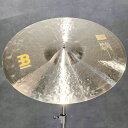 楽器種別：新品シンバル/MEINL 商品一覧＞＞シンバル/MEINL/Byzance Brilliant 商品一覧＞＞シンバル【50，000円〜100，000円】 商品一覧＞＞安心してお買い物頂けるよう、スネアもシンバルも丁寧梱包でお届けします！MEINL R&D Prototype Serpents Ride 21 -Derek Roddy Signature [B21SR][3110g][2023 FACTORY TOUR 選定品]商品説明※こちら店頭にて試奏を解禁しております個体となりますため、指紋汚れや打痕汚れなどの使用感がございます。予めご了承下さいませ。【ドイツ本国・マイネル・ファクトリーツアー・2023にてドラムステーションスタッフが選定したシンバルが店頭入荷！】ドラステスタッフがドイツのマイネル工場でのファクトリーツアーにて買い付けを行ったシンバルたちが一挙入荷致しました！-買い付けスタッフのコメント-通常Brilliantフィニッシュが施されておりますが、こちらはレギュラーフィニッシュのプロトタイプシンバル。ハイピッチなトーンが印象的な通常モデルと比べてミドルピッチよりで、巨大なベルによる圧のある硬質なピング音は健在です！20ブロンズ合金製・ハンドハンマー加工による優れたサウンド・きらびやかでリッチなサウンド ＞サイズ：21インチウェイト：約3110gイケベカテゴリ_ドラム_シンバル_MEINL_Byzance Brilliant_新品 JAN:2500190049912 登録日:2023/11/07 シンバル マイネル ビザンス